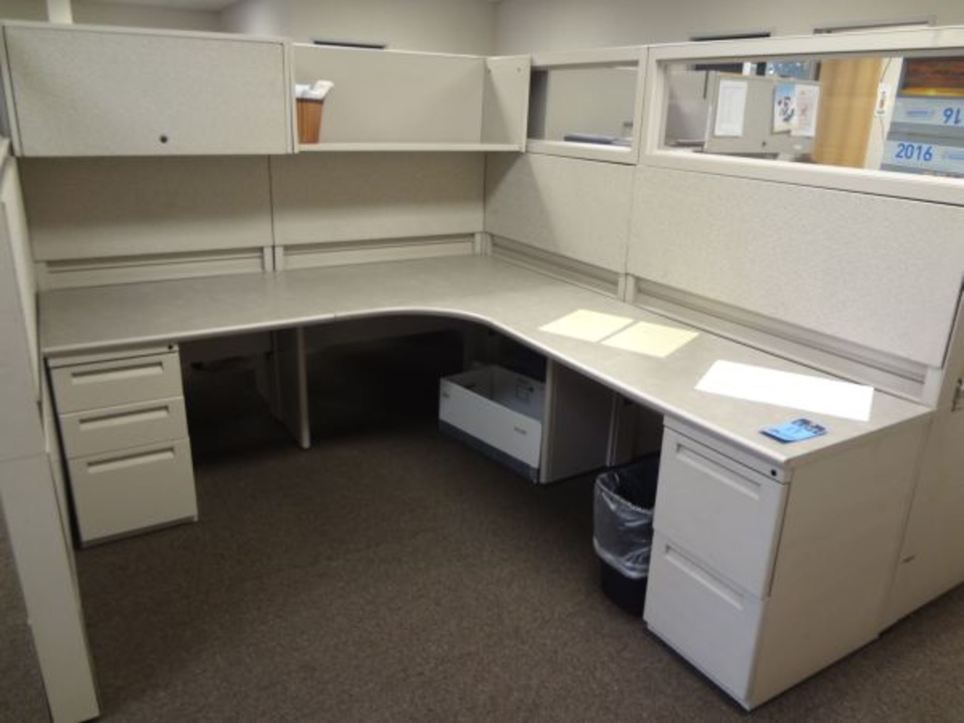 (LOT) 84" X 93" X 65" FOUR-PERSON MARVELL MODULAR OFFICE INCLUDING (1) OVERHEAD CABINET, (1) - Image 2 of 3