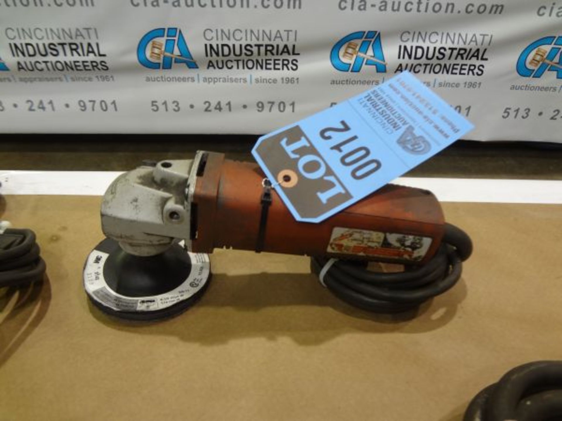 4-1/2" MILWAUKEE ELECTRIC ANGLE GRINDER