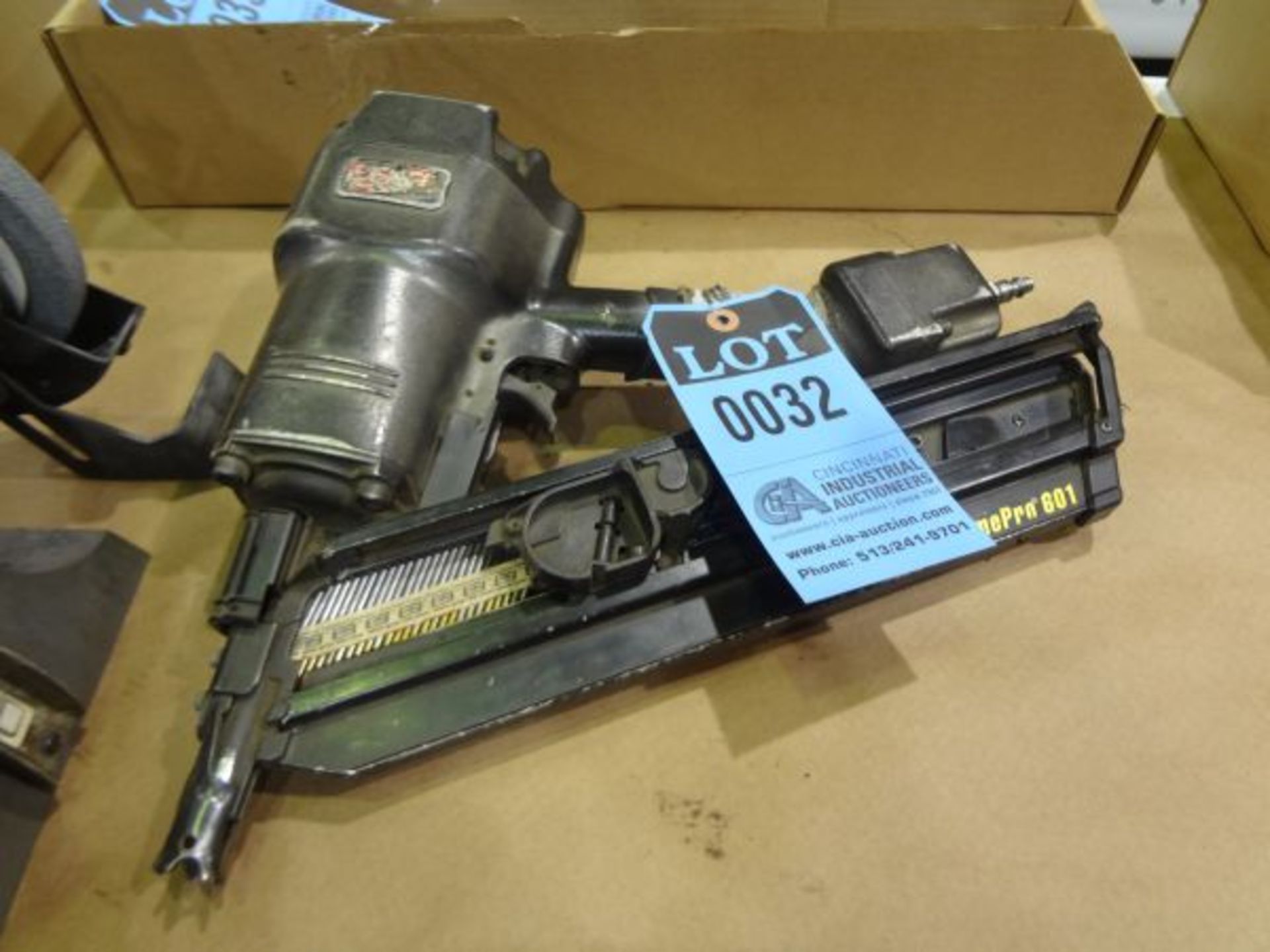 (LOT) MISCELLANEOUS PNEUMATIC HAND TOOLS