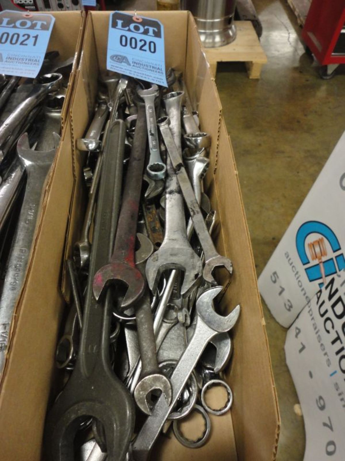 (LOT) MISCELLANEOUS WRENCHES