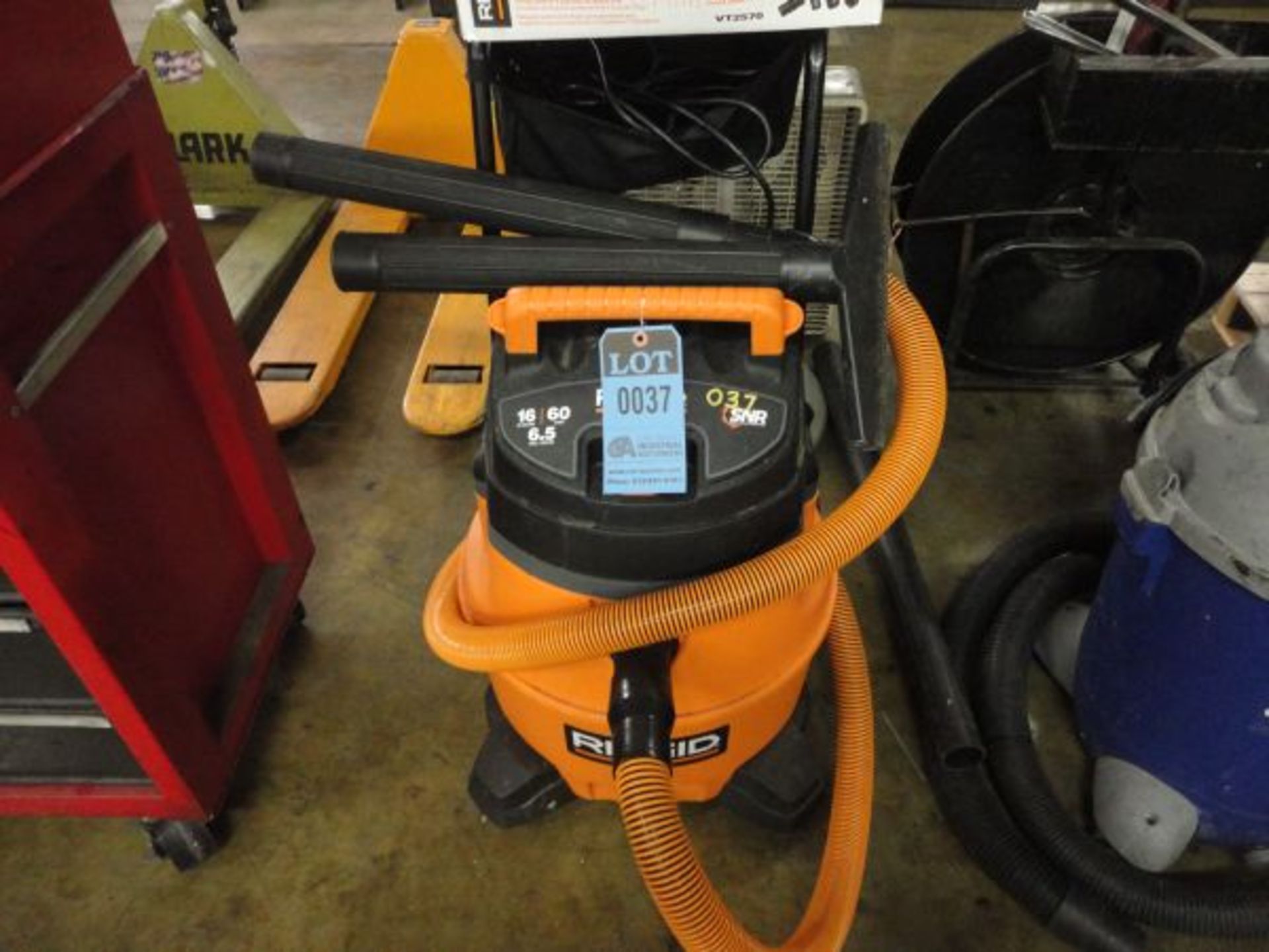 16 GALLON RIDGID SHOP VAC