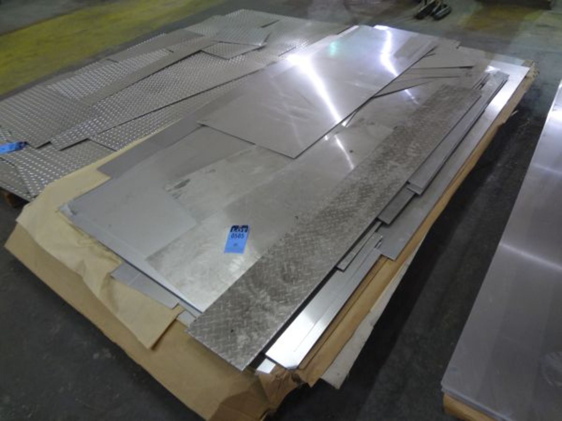 (LOT) MISC. STAINLESS STEEL & ALUMINUM FLAT STOCK