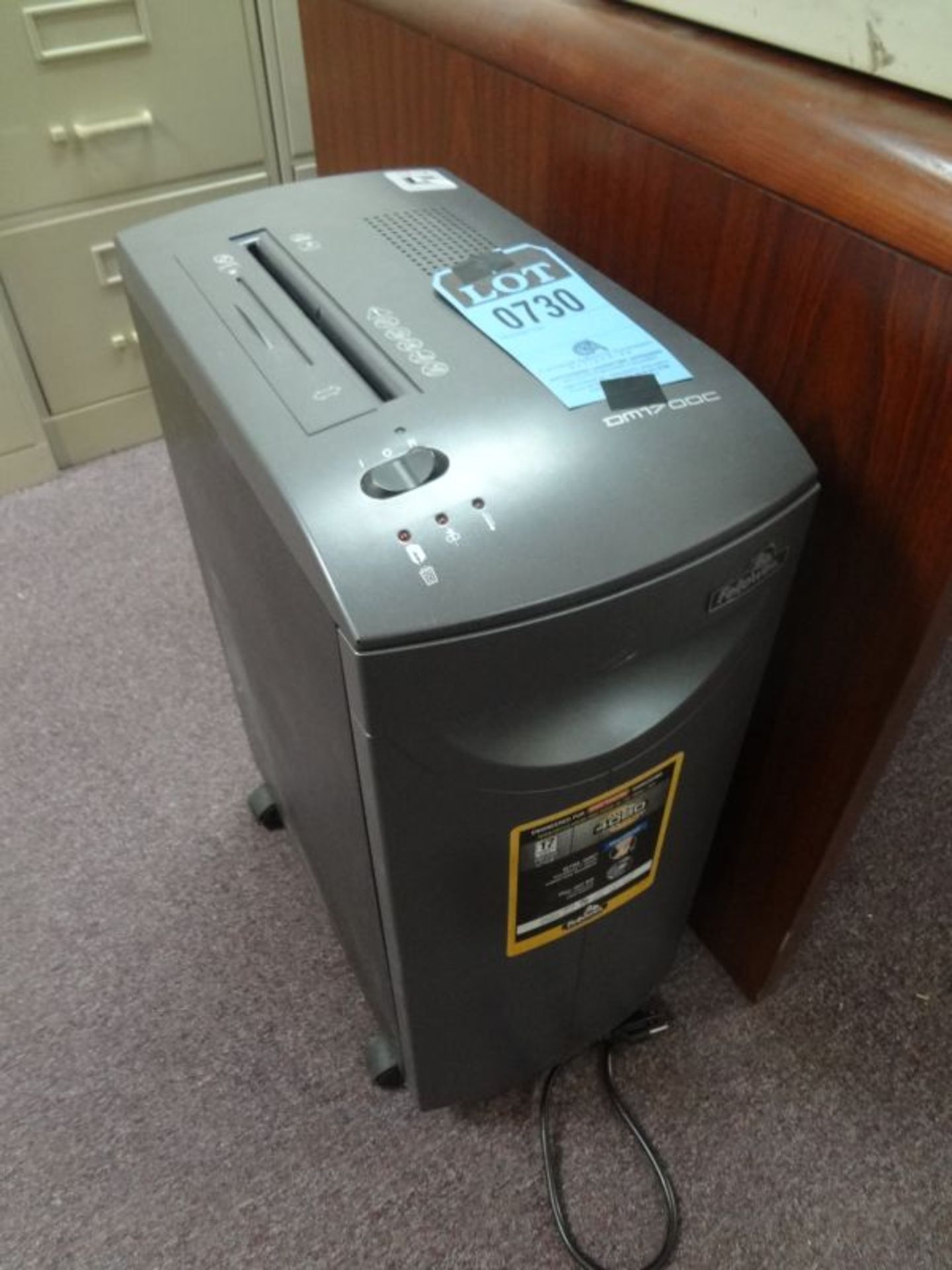 FELLOWS MODEL DM1700C PAPER SHREDDER