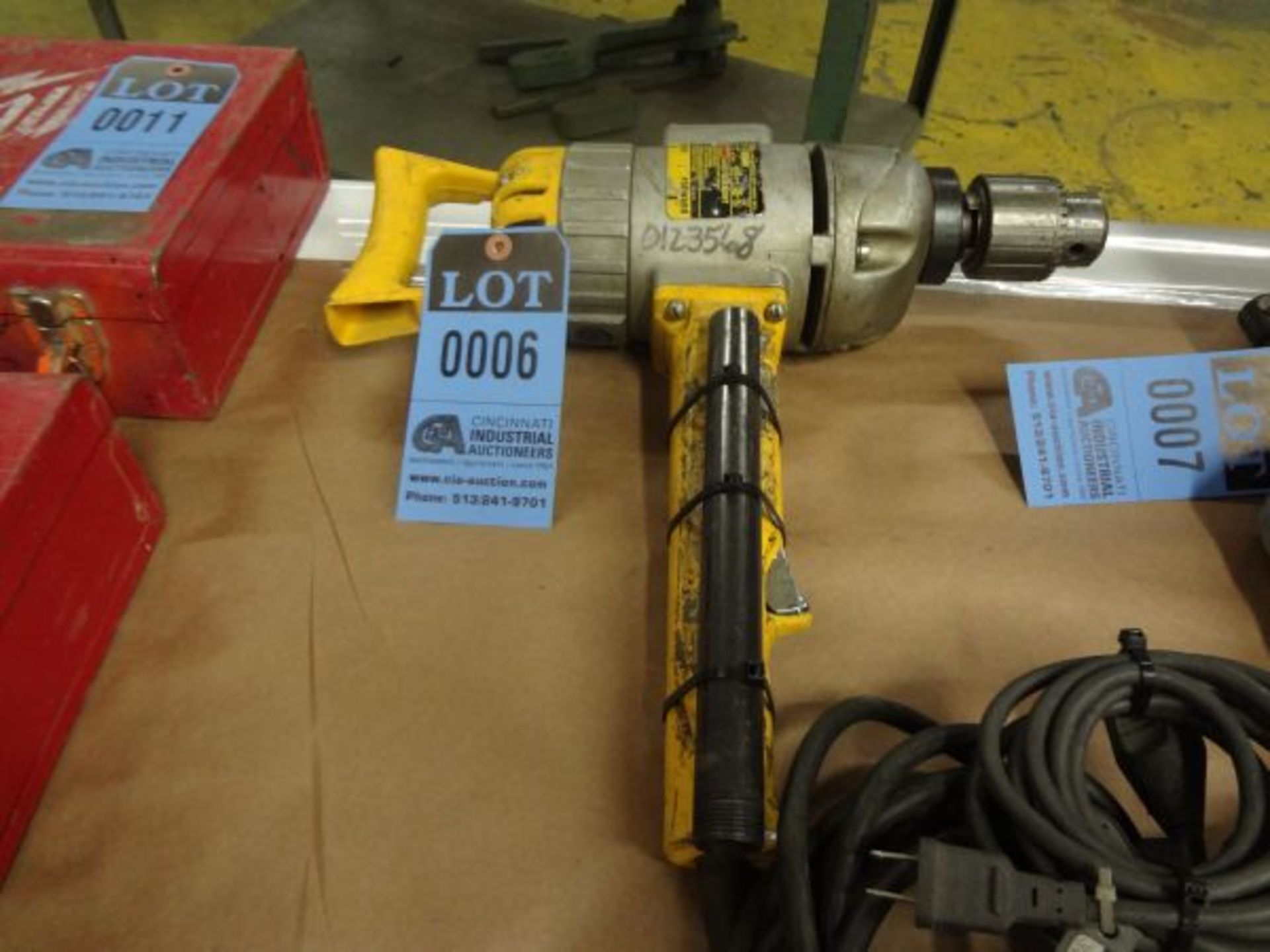 3/4" DEWALT MODEL DW136 SPACE HANDLE DRILL