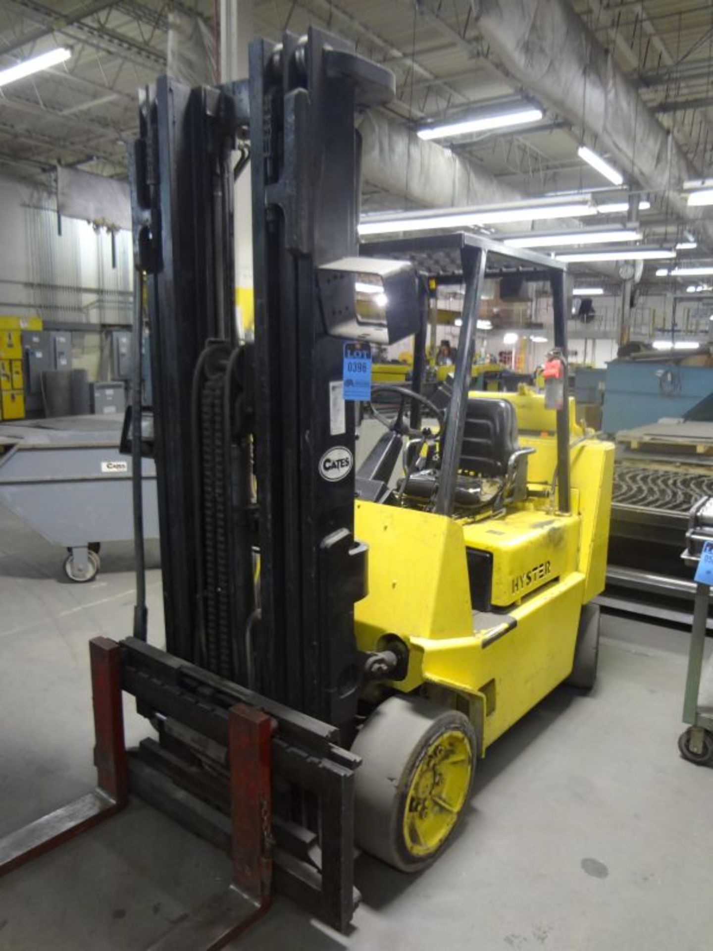 8,000 LB. HYSTER MODEL S80XLBCS LP GAS SOLID TIRE LIFT TRUCK; S/N D004D03900U, 172" LIFT HEIGHT, 3-