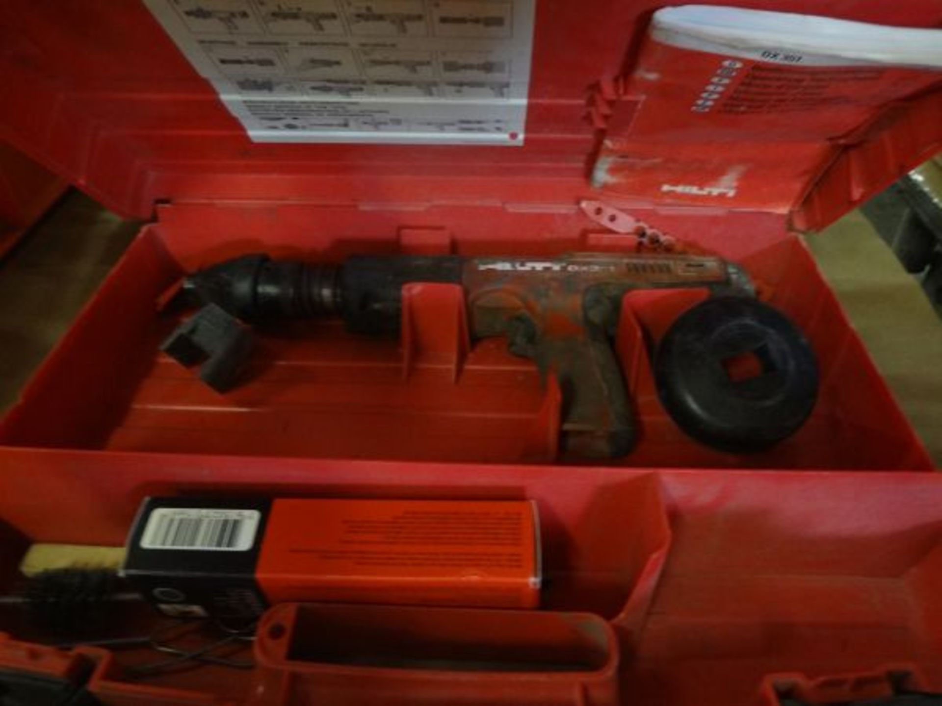 HILTI MODEL DX351 POWDER ACTUATED TOOL
