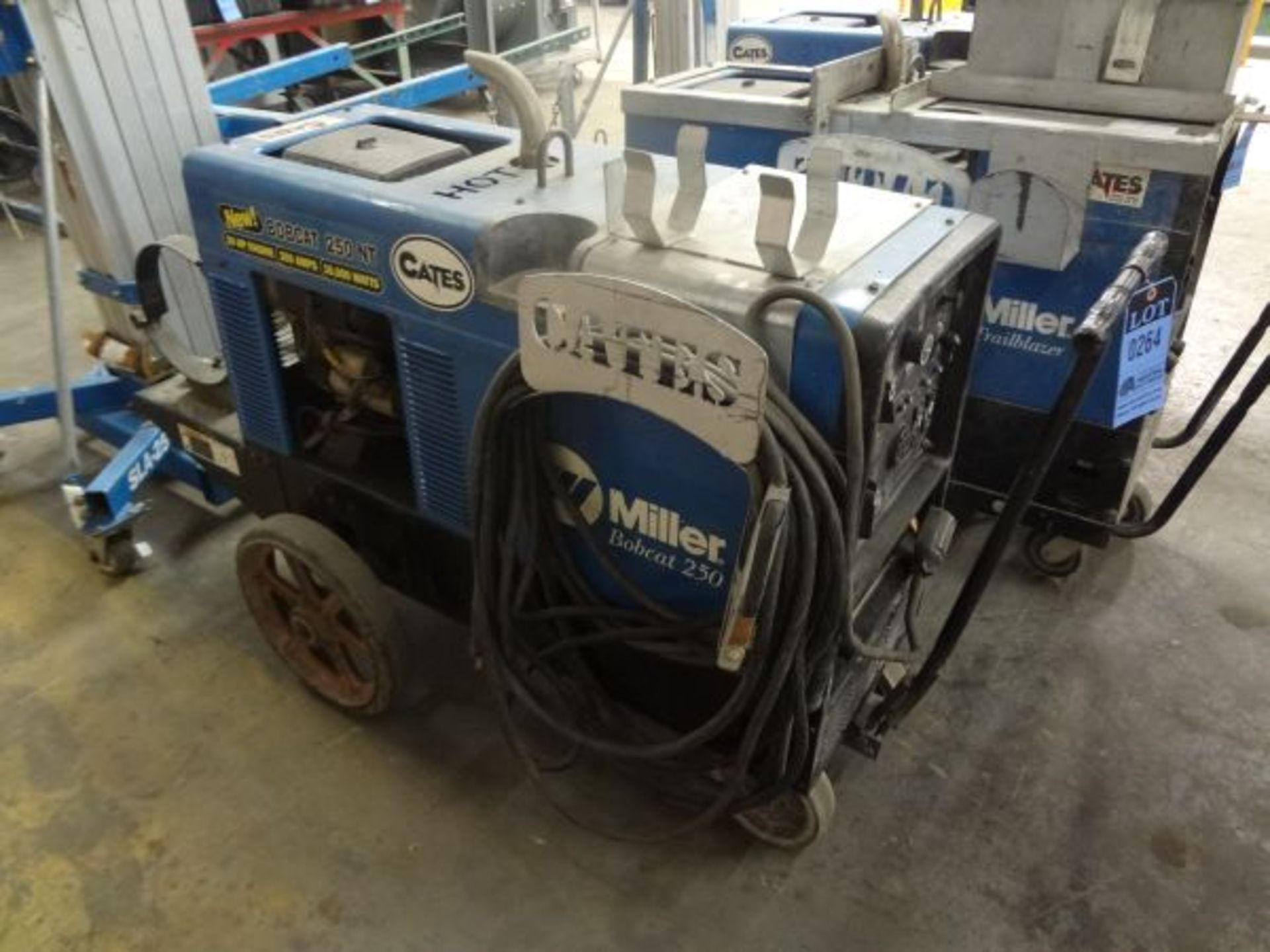 250 AMP MILLER 250 BOBCAT GENERATOR WELDER; S/N LB114556 - Image 4 of 5