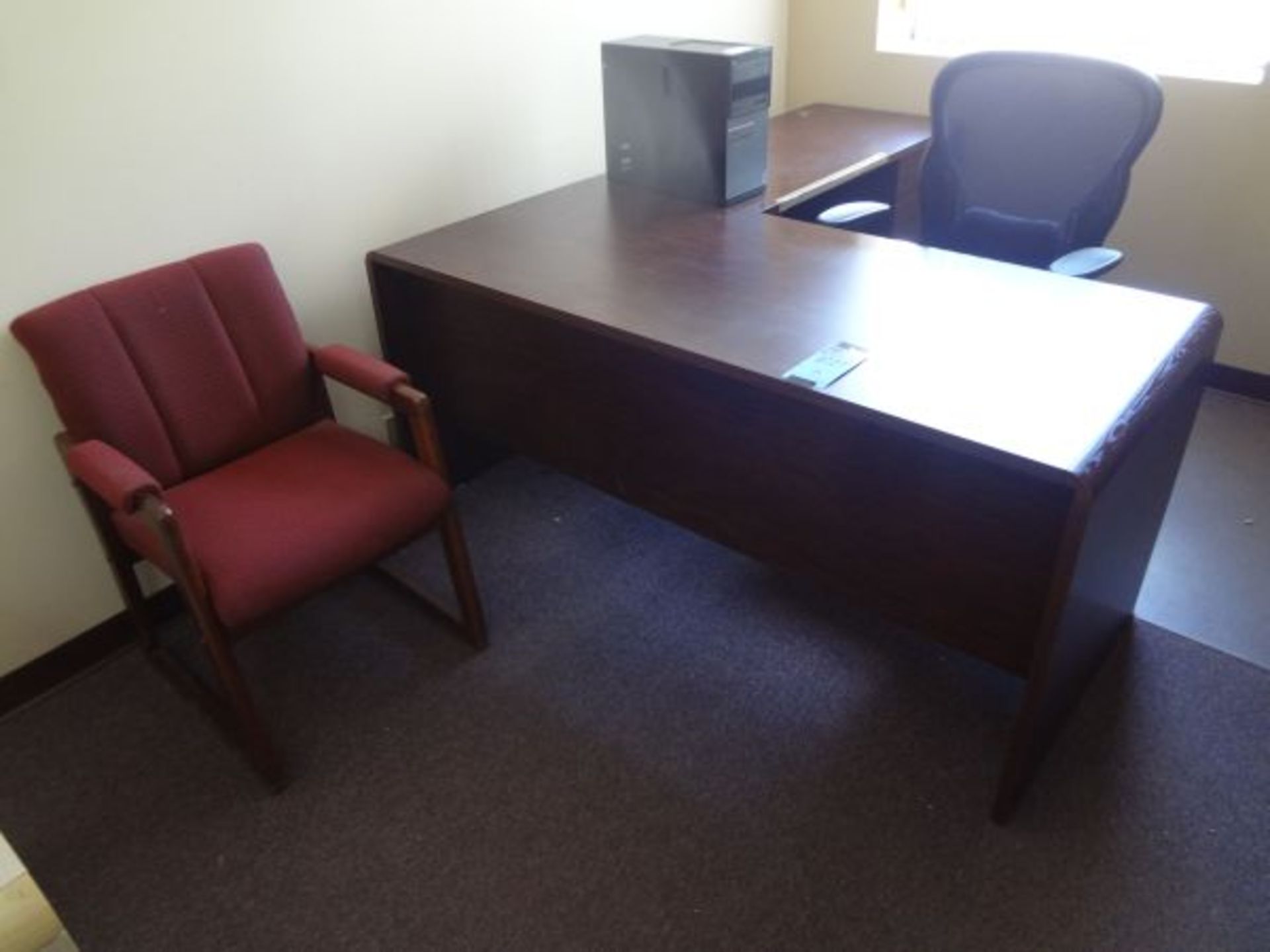 (LOT) CONTENTS OF OFFICE INCLUDING DESK, (2) CHAIRS, (2) FILE CABINETS & HUTCH