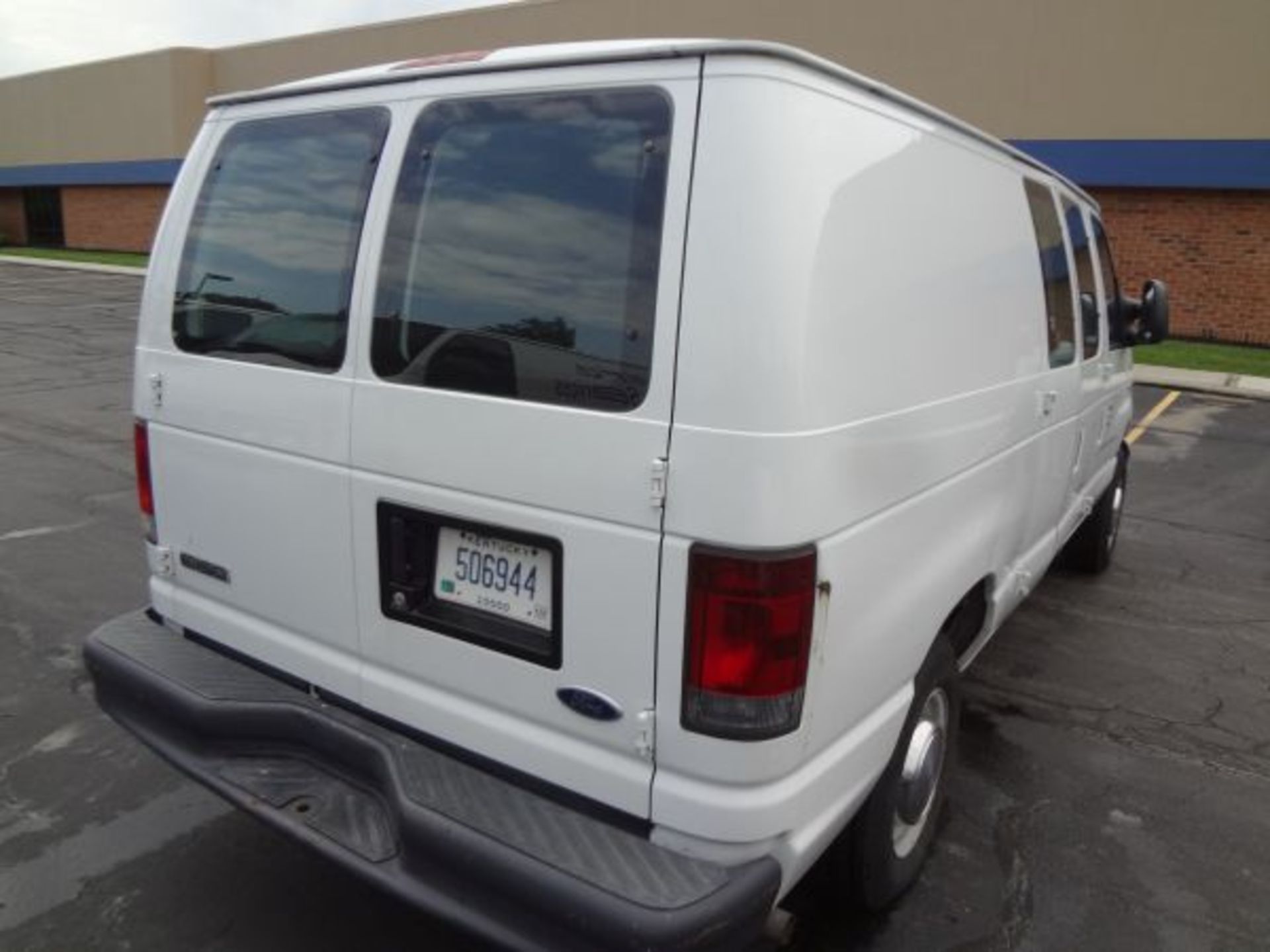 2007 FORD E150 CARGO VAN; VIN # 1FTNE14W770A67161, 4.6 LITER GASOLINE ENGINE, AUTOMATIC - Image 3 of 8