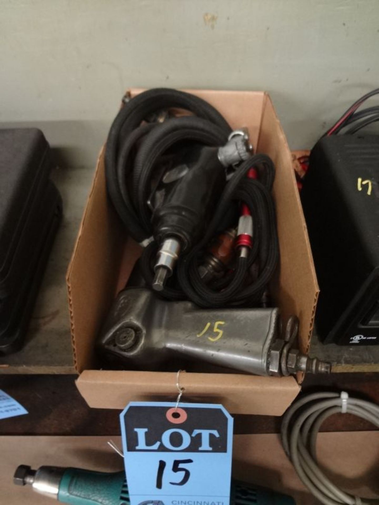 (LOT) MISCELLANEOUS PNEUMATIC TOOLS