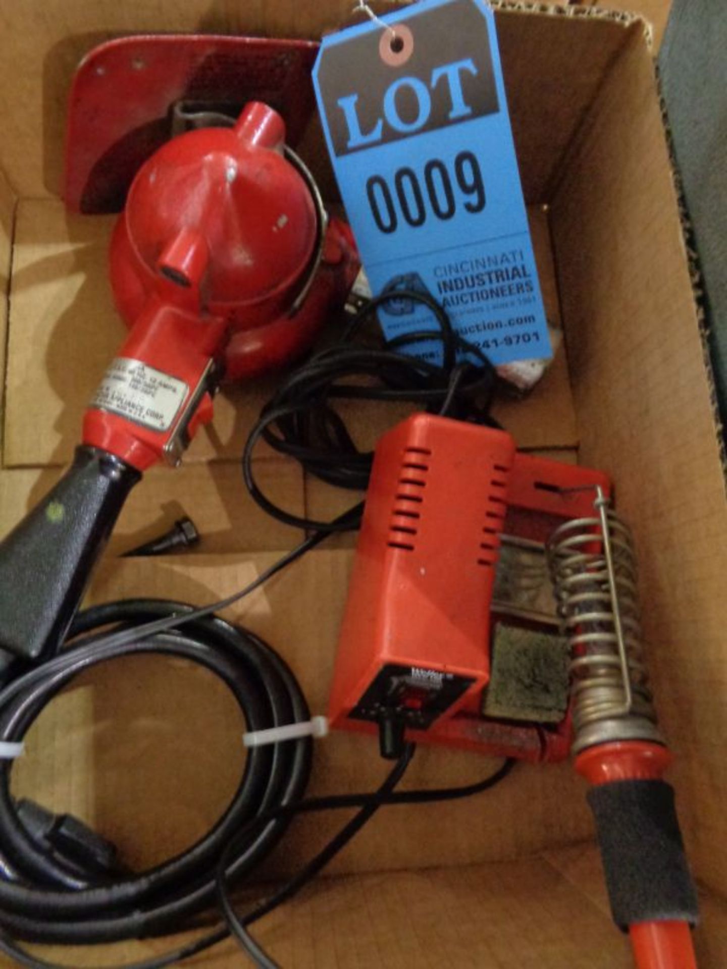 (LOT) MASTER HEAT GUN AND WELLER SOLDER IRON