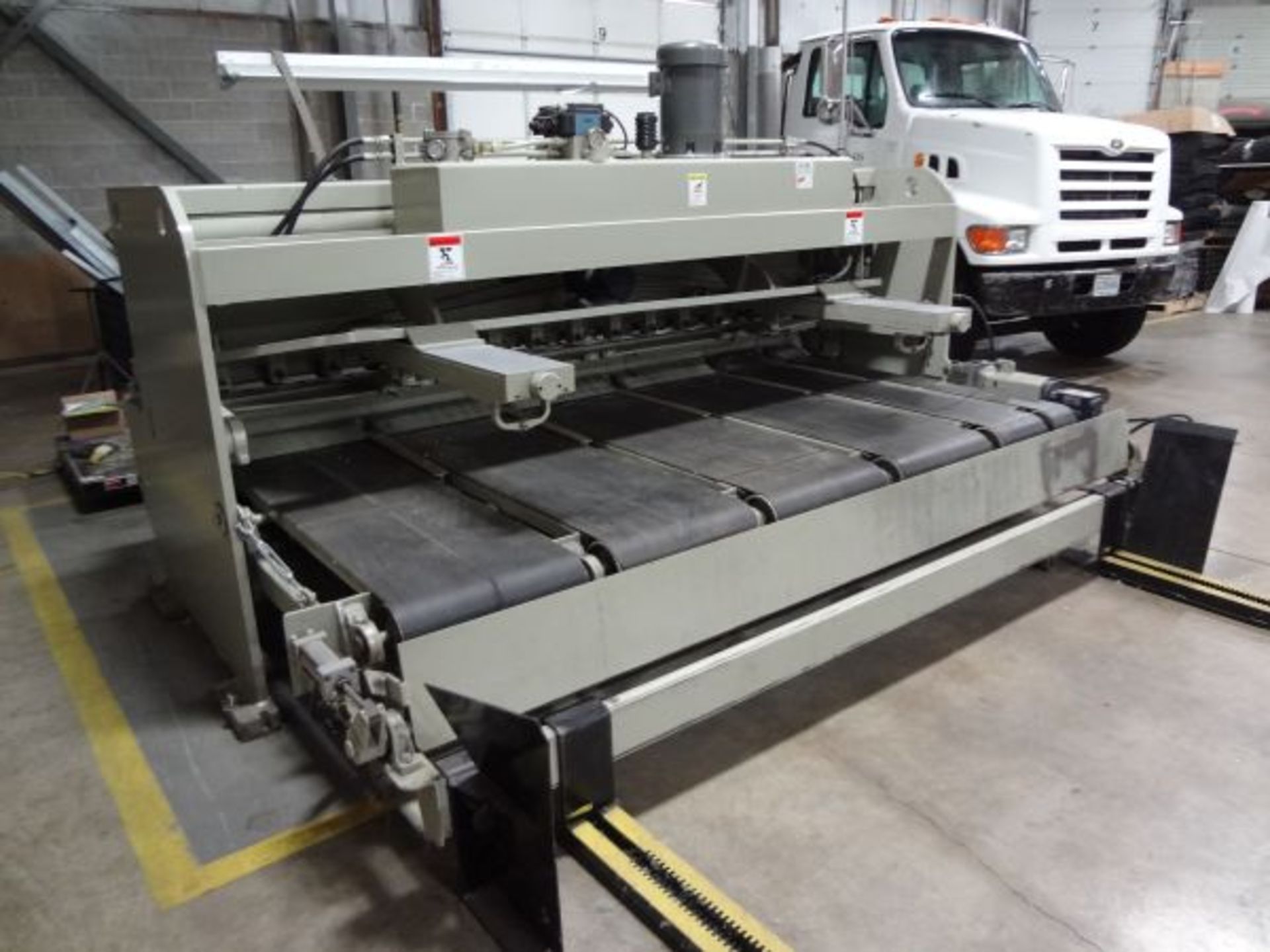 .135 X 10' ACCUSHEAR MODEL 613510 CNC SQUARING SHEAR; S/N 5049, ACCURSHEAR ES220 PROGRAMMABLE - Image 4 of 17