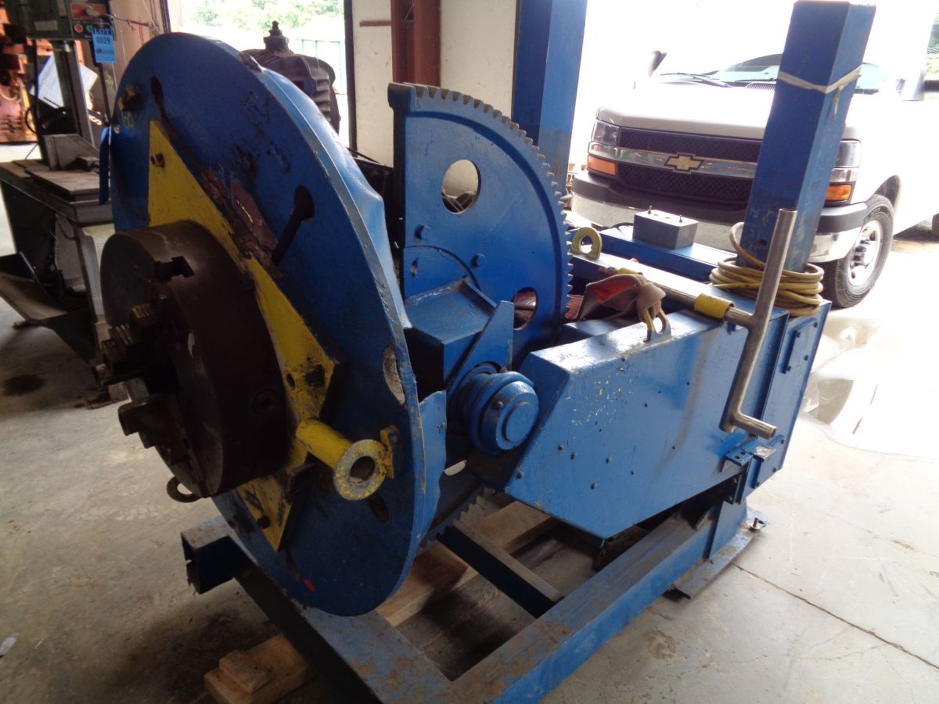 2,500 LB. FELT WELDING POSITIONER, POWER TILT AND ROTATION, 44" DIAMETER FACE PLATE WITH 19-1/2" 3- - Image 2 of 4