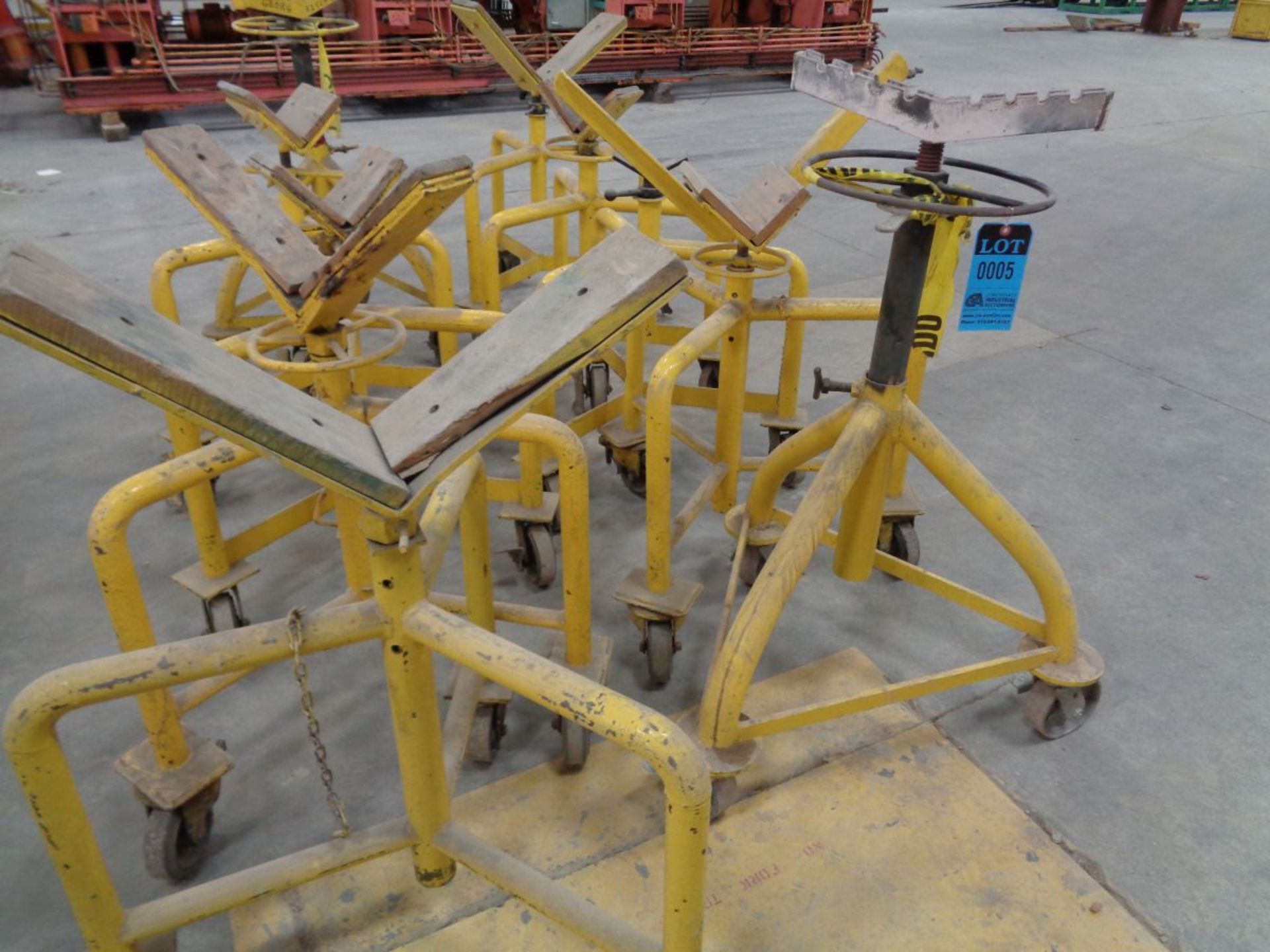 TRI-STAND PORTABLE STEEL CONSTRUCTED PIPE STANDS WITH V-SHAPED TOPS, AJUSTABLE HEIGHT FROM 27" TO