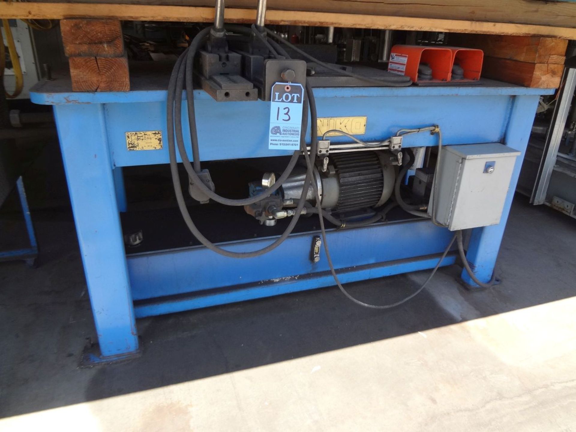 NIKO MODEL TBH1 HORIZONTAL TABLE TYPE BENDER WITH DIES - LOCATED AT 430 N. 47TH AVE., PHOENIX, AZ