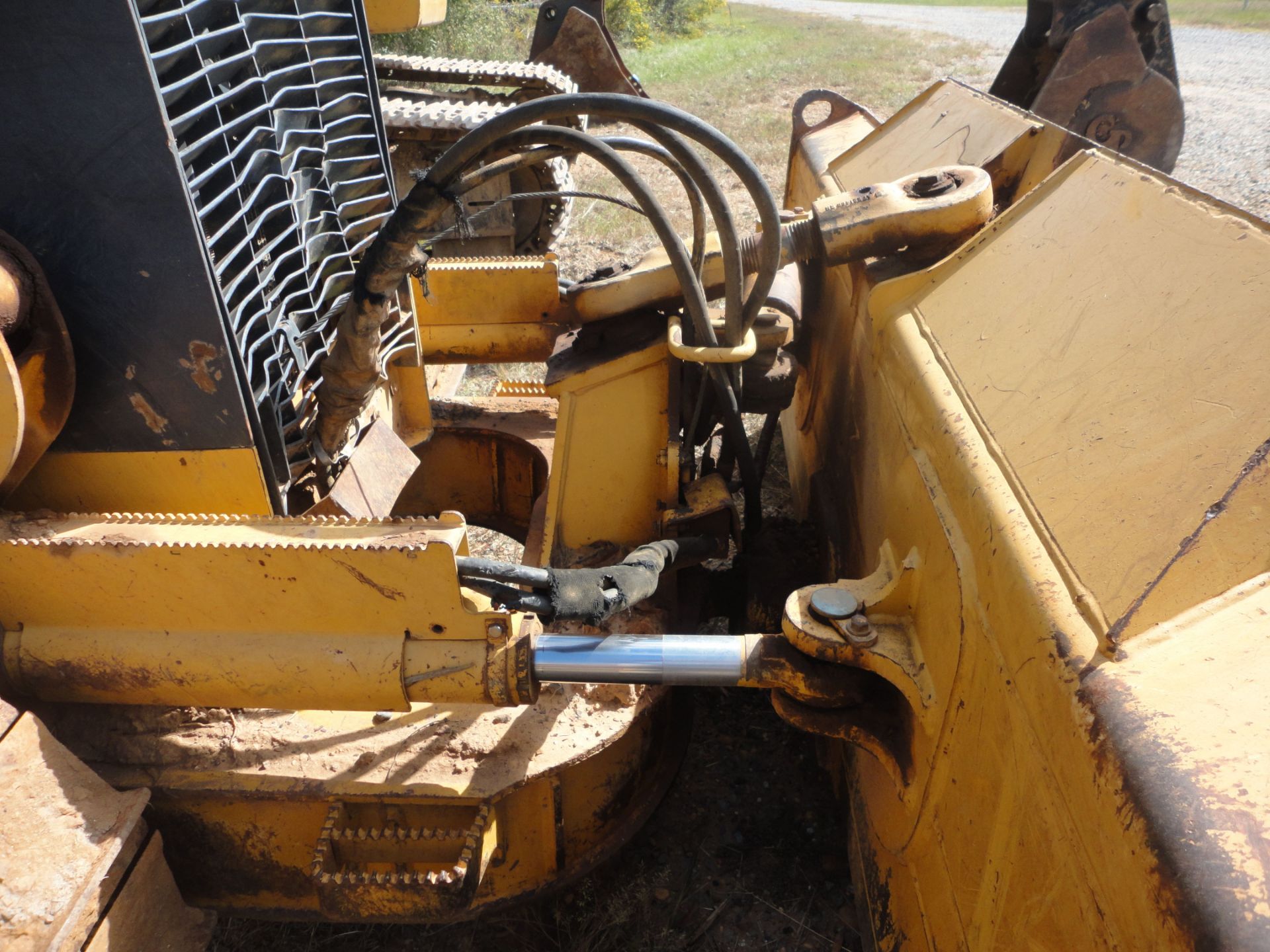 JOHN DEERE MODEL 700HLT SIX-WAY BLADE BULLDOZER; 10' WIDE BLADE, 22" WIDE TRACKS, 8,863 HOURS - Image 6 of 10