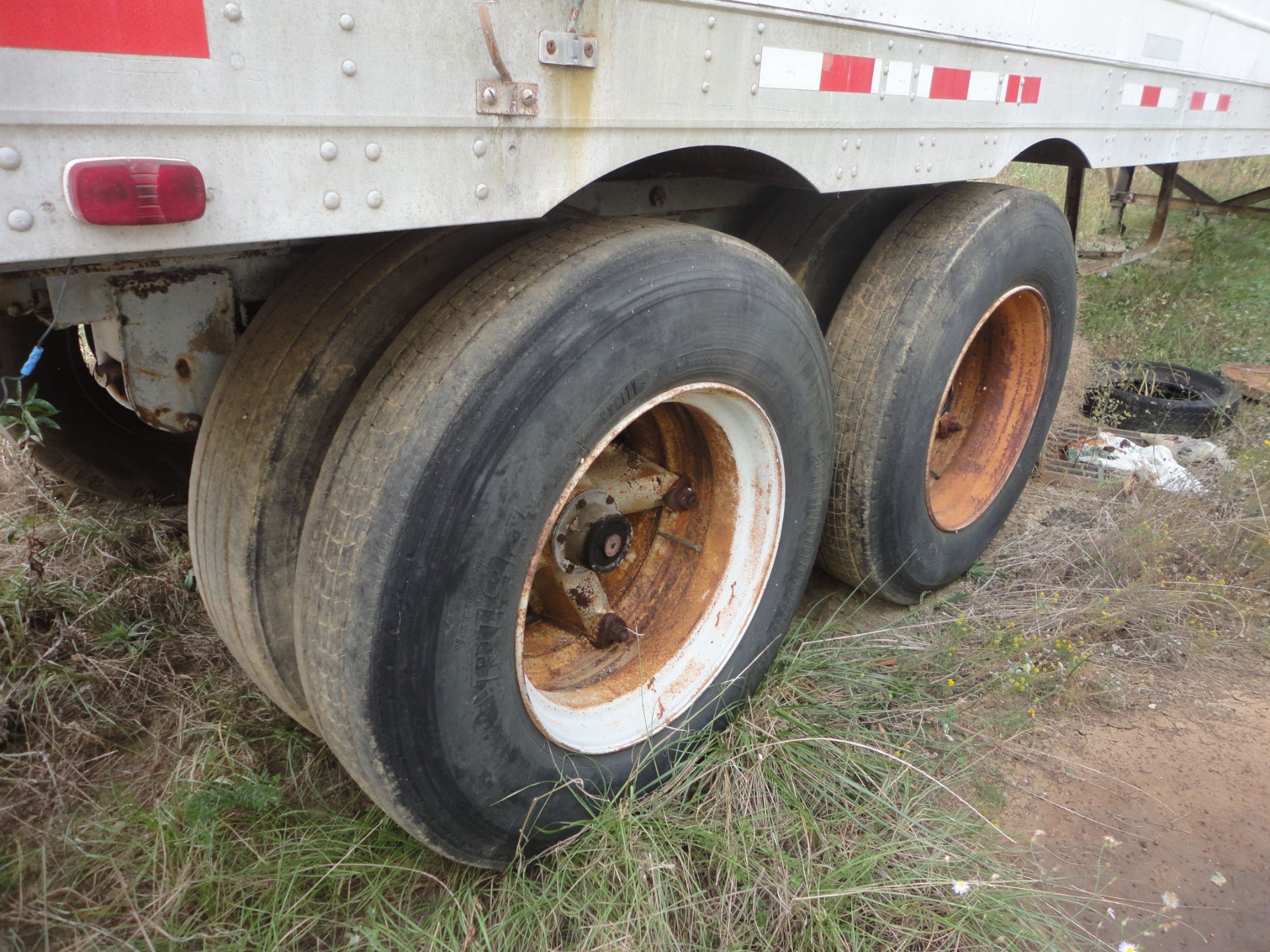 96" X 45' GREAT DANE TANDEM AXLE ALUMINUM SIDED SWINGING DOOR BOX TRAILER; VIN # - Image 5 of 7