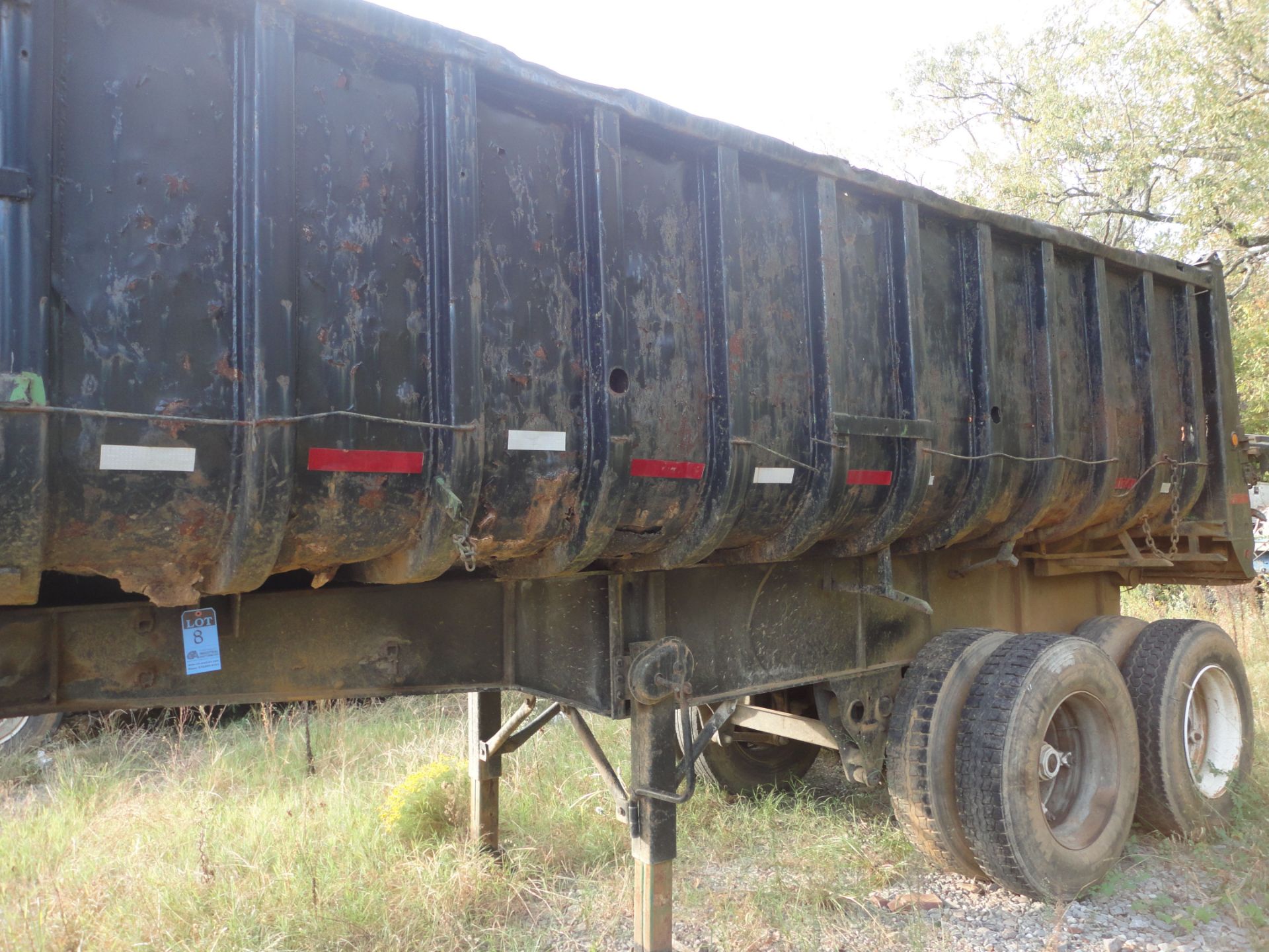 21' LONG X 5" SIDES APPROX. MFG. UNKNOWN HYDRAULIC TANDEM AXLE U-SHAPED STEEL BED DUMP TRAILER; - Image 6 of 6