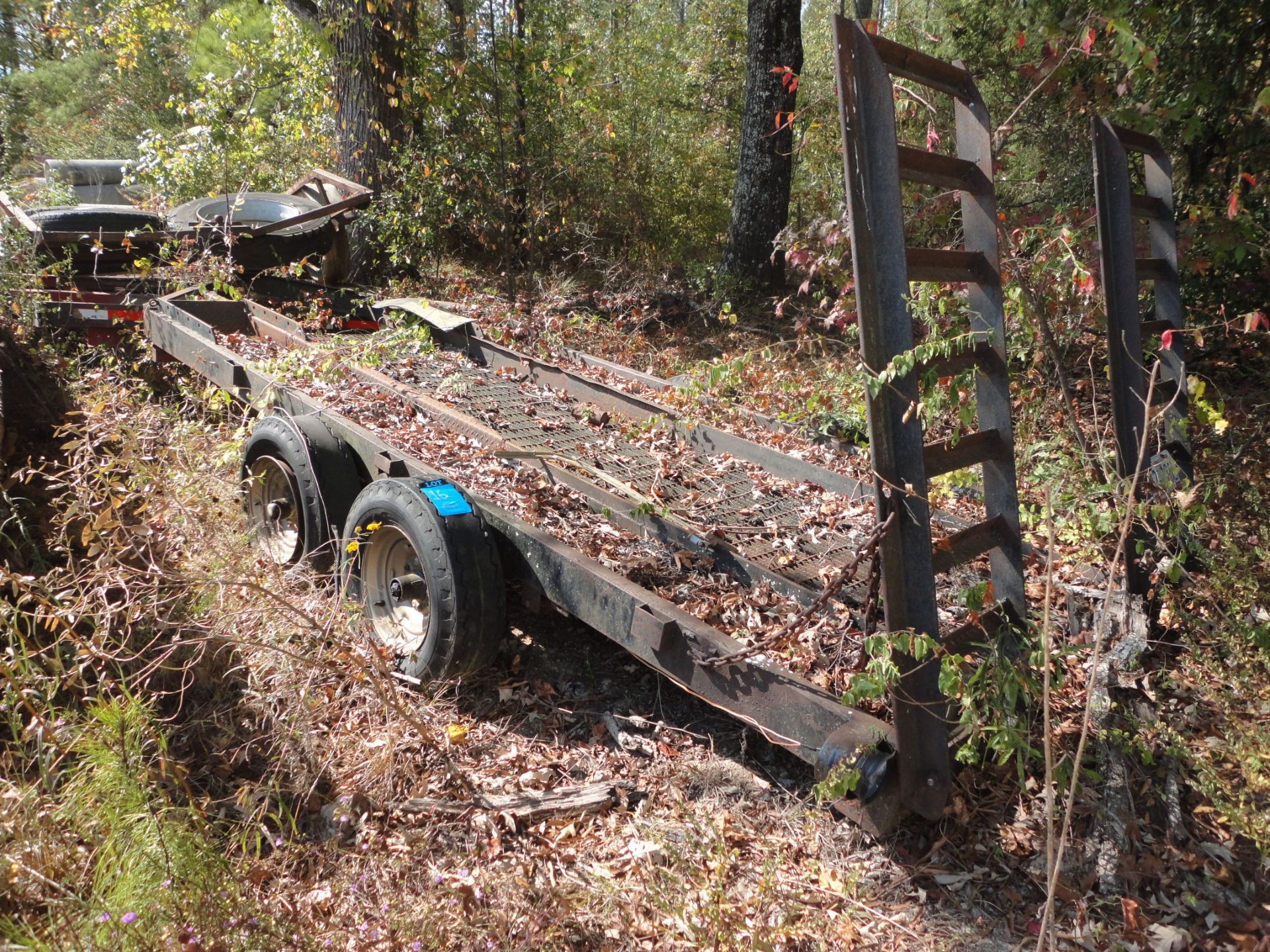 (LOT) (3) HITCH TRAILERS TANDEM AXLE OUT OF SERVICE UTILITY TRAILERS