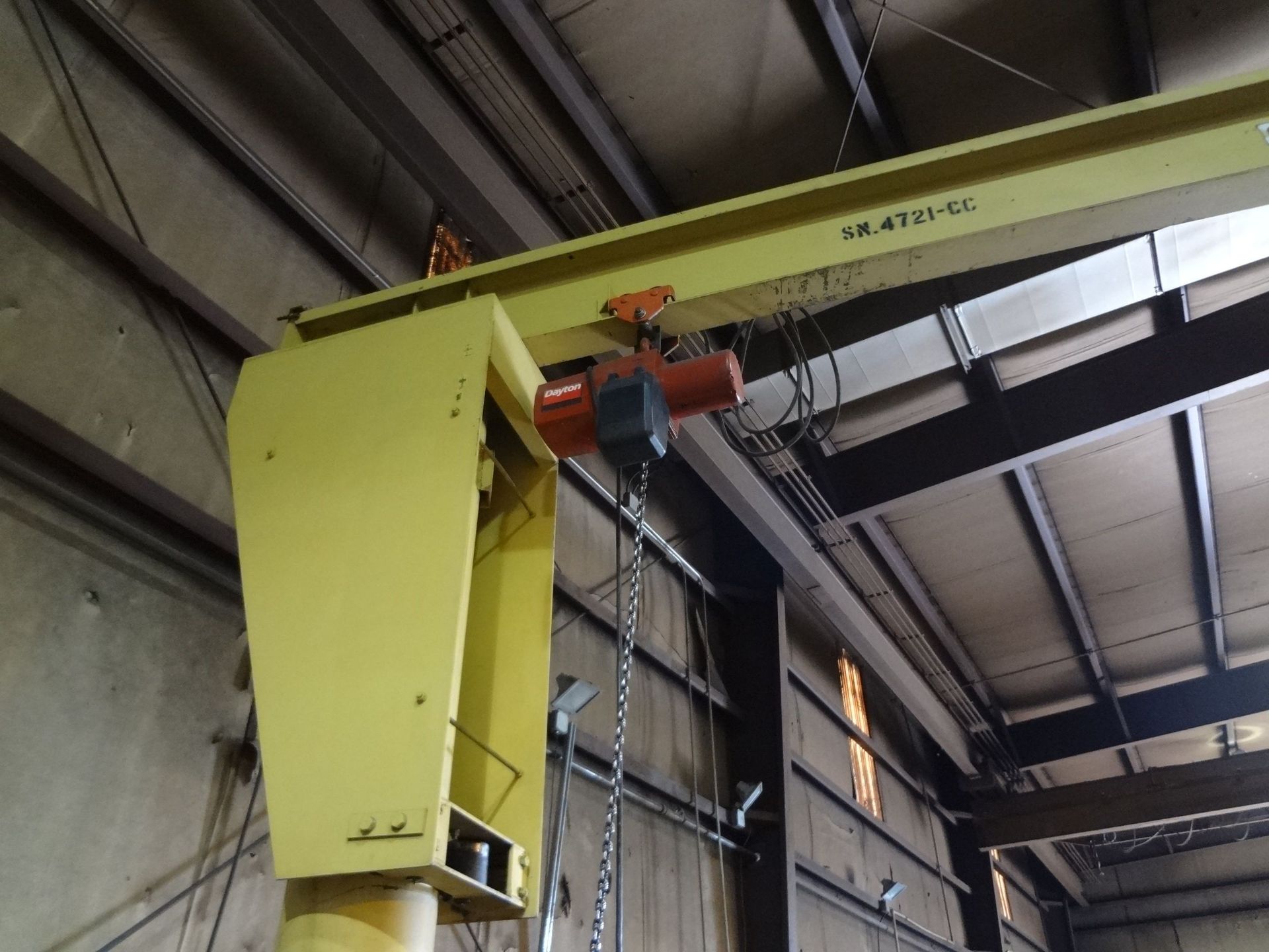 1/2 TON X 16' ARM X 182" COLUMN ROTATING JIB CRANE W/ 1/2 TON DAYTON ELECTRIC CHAIN HOIST - Image 2 of 2