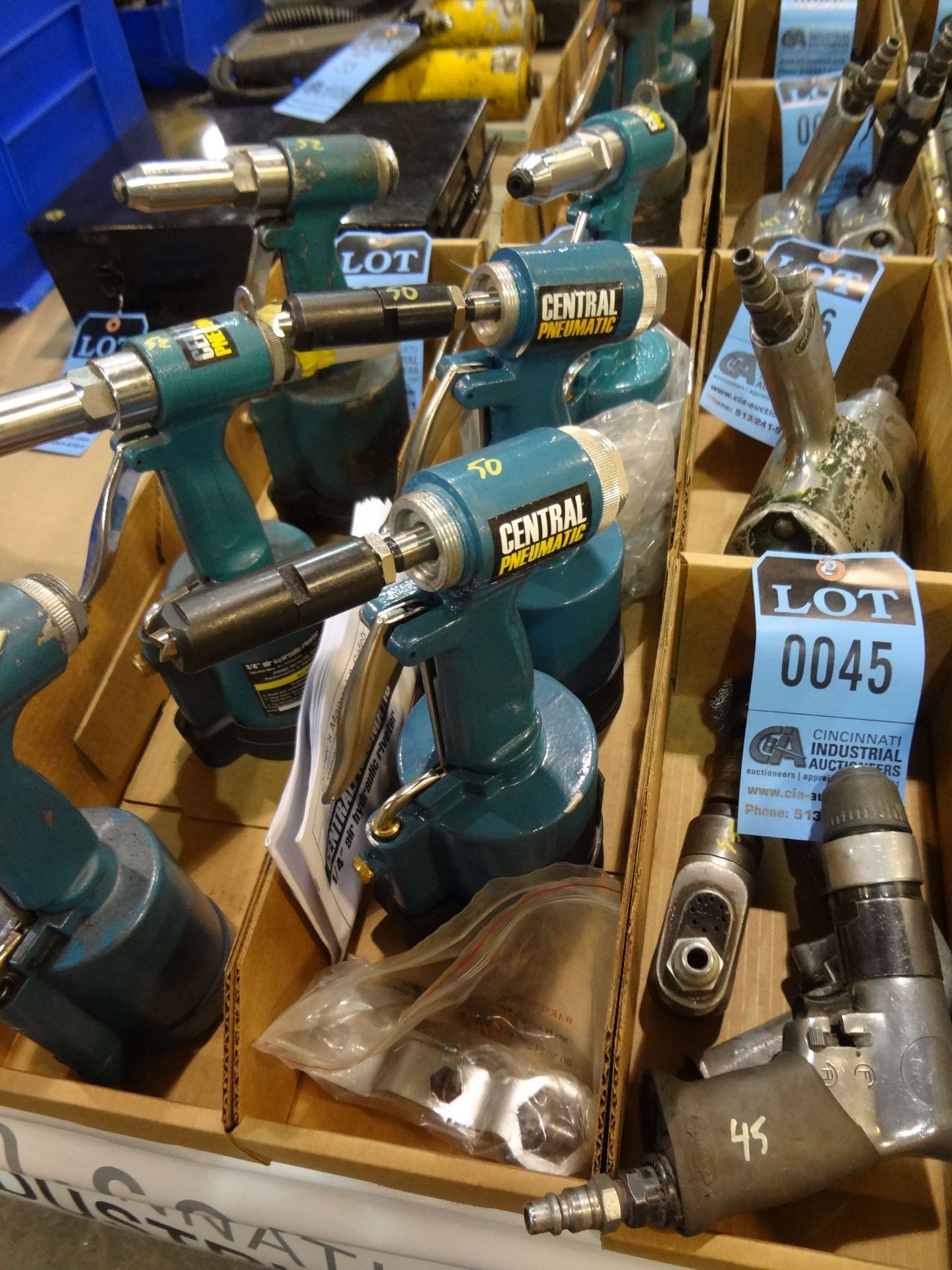 CENTRAL PNEUMATIC POP RIVETERS