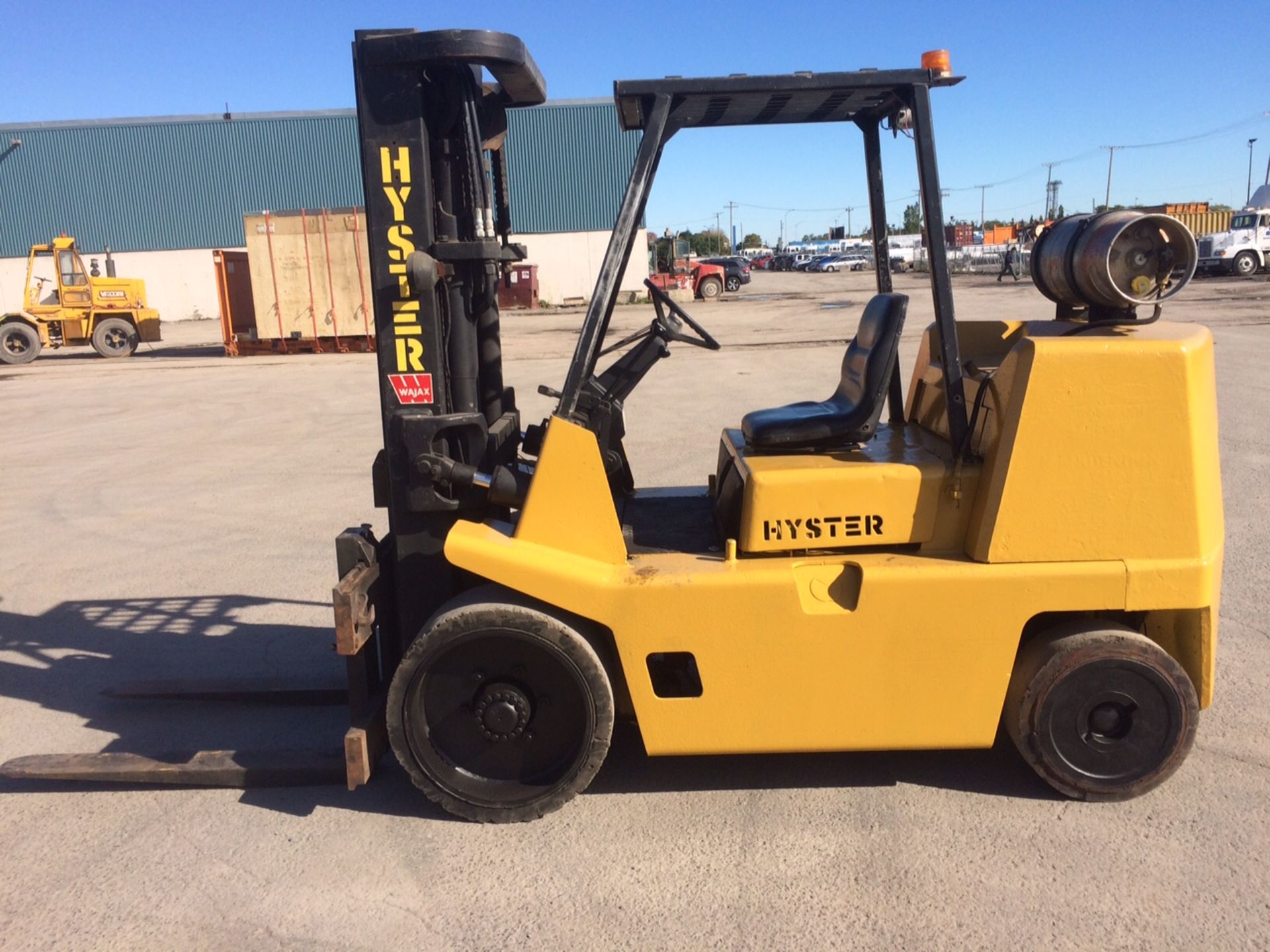HYSTER 15 000 LBS PROPANE FORKLIFT MOD. S155XL, 161" HEIGHT, 3286 HOURS, S/N: B024D04082T