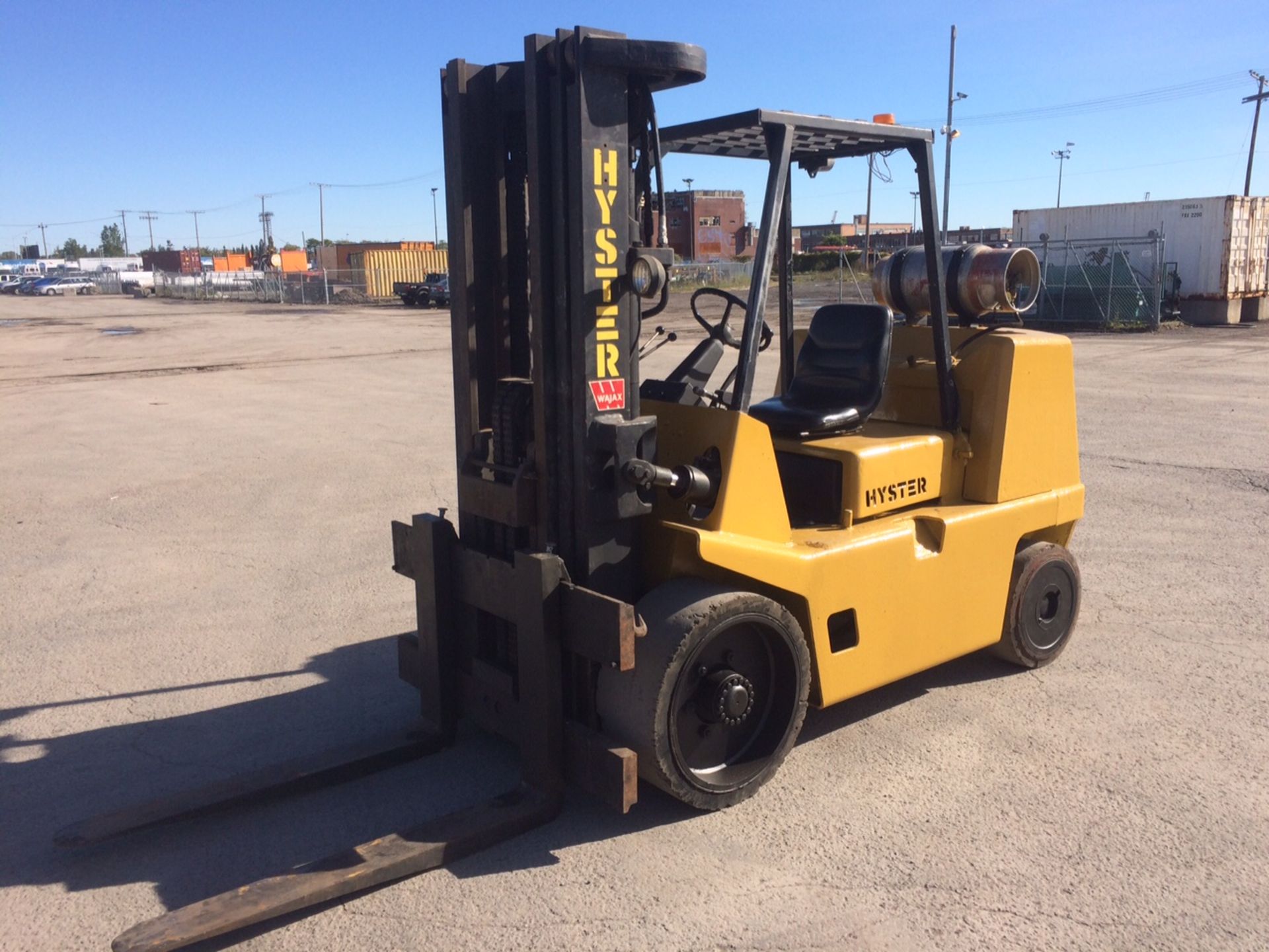 HYSTER 15 000 LBS PROPANE FORKLIFT MOD. S155XL, 161" HEIGHT, 3286 HOURS, S/N: B024D04082T - Image 2 of 6