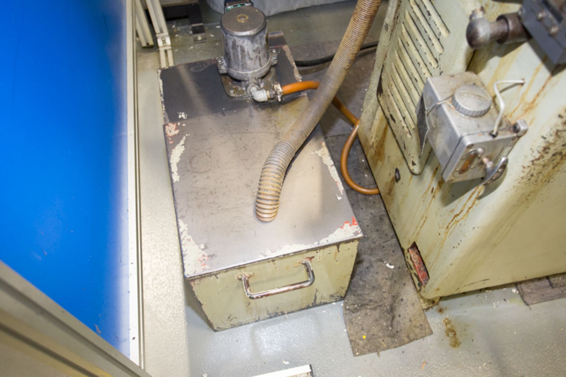 KENT SURFACE GRINDER, 10" X 16" TABLE (19) - Image 2 of 5