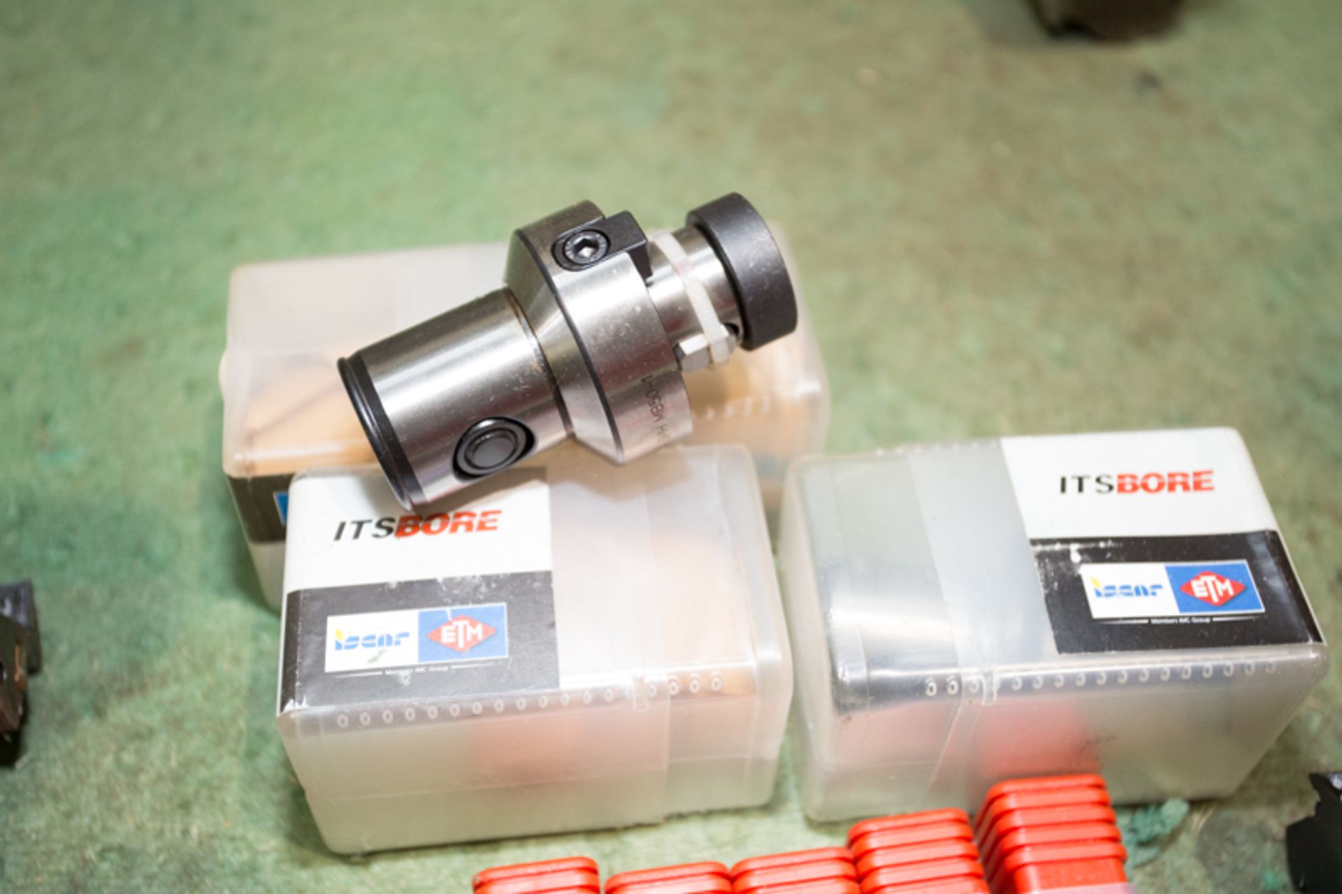 LOT OF ASSORTED CUTTING TOOLS : "NEW" SANDVICK A880 CORODRILLS, "NEW" ETM ITS BORE MB50 REDUCERS, " - Image 3 of 8