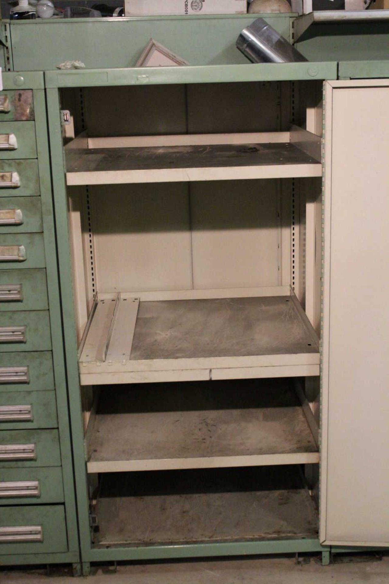 Stanley Vidmar Storage Cabinet 30"x59"x28" - Image 3 of 3
