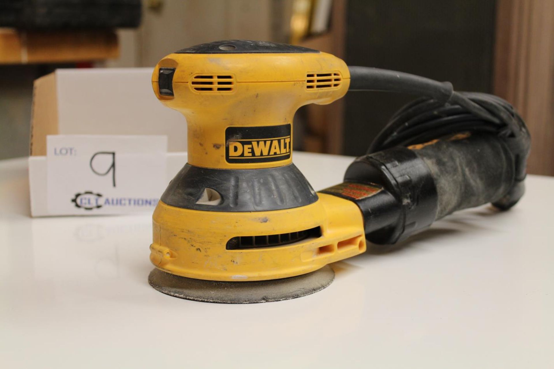 Dewalt D26451 Random Orbit Sander