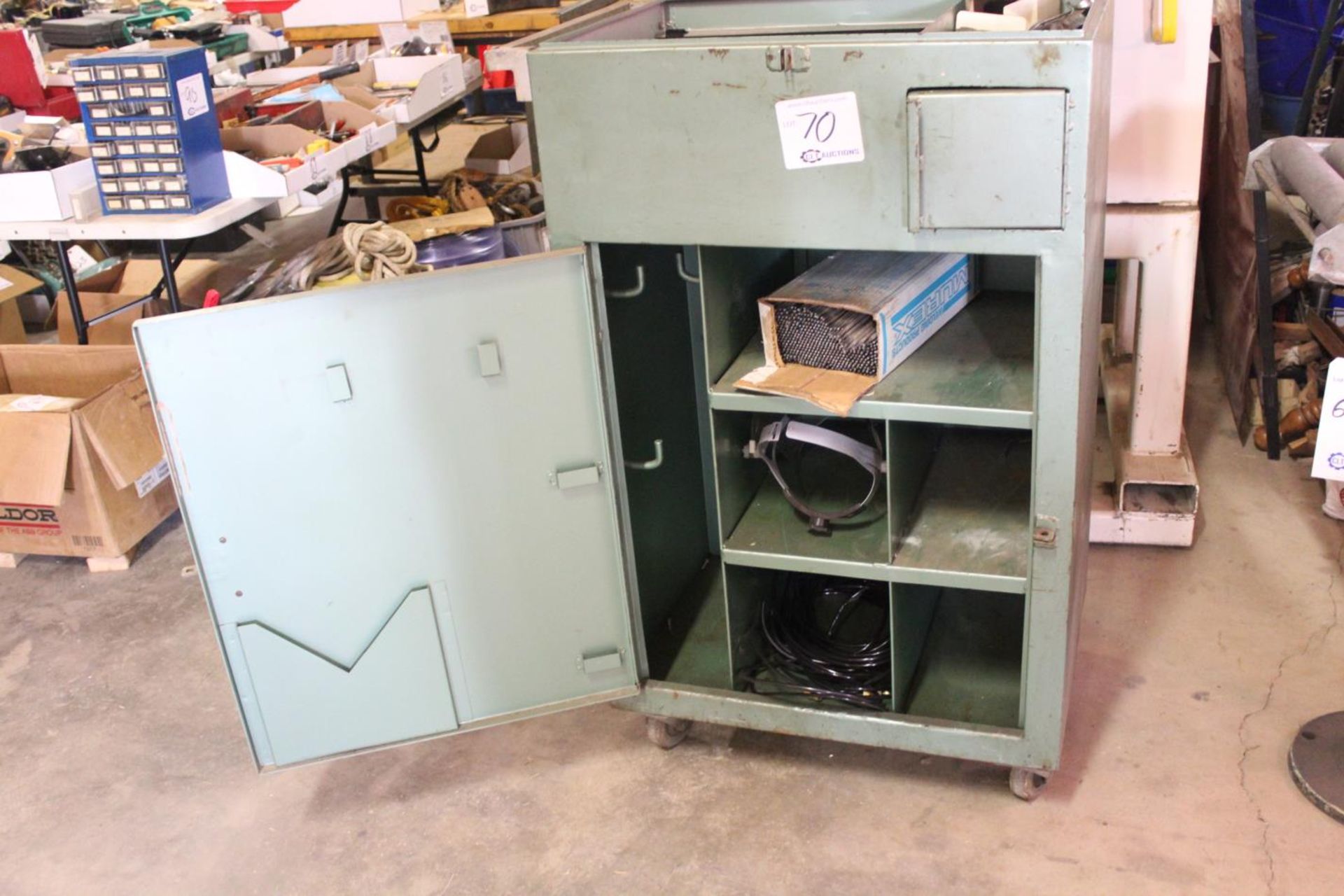 Steel Welding Cabinet 28" x 20" x 50"H - Image 4 of 4