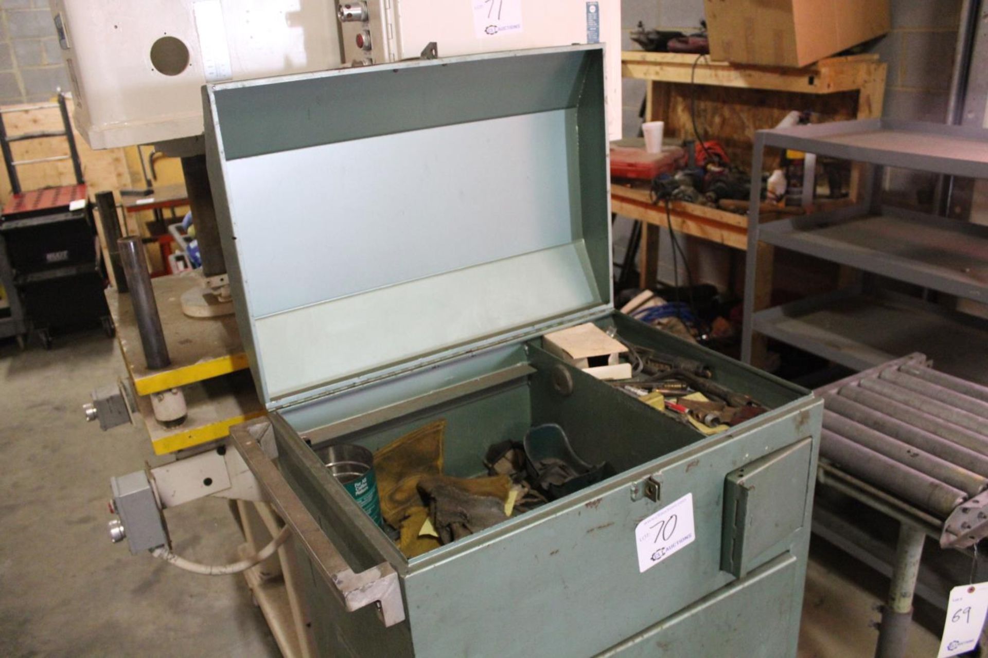 Steel Welding Cabinet 28" x 20" x 50"H - Image 2 of 4