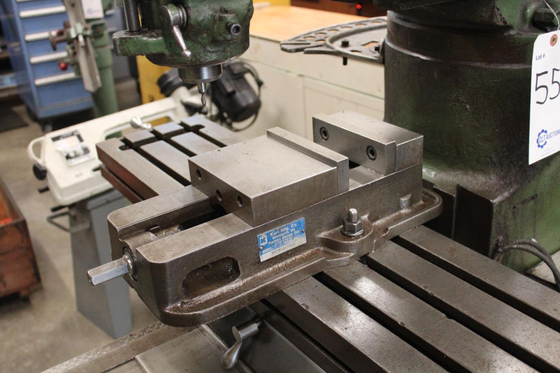 Bridgeport J Head Milling Machine 9" x 42" table, Kurt D675 vise, 1hp/220/440v, 3ph Serial - Image 5 of 13