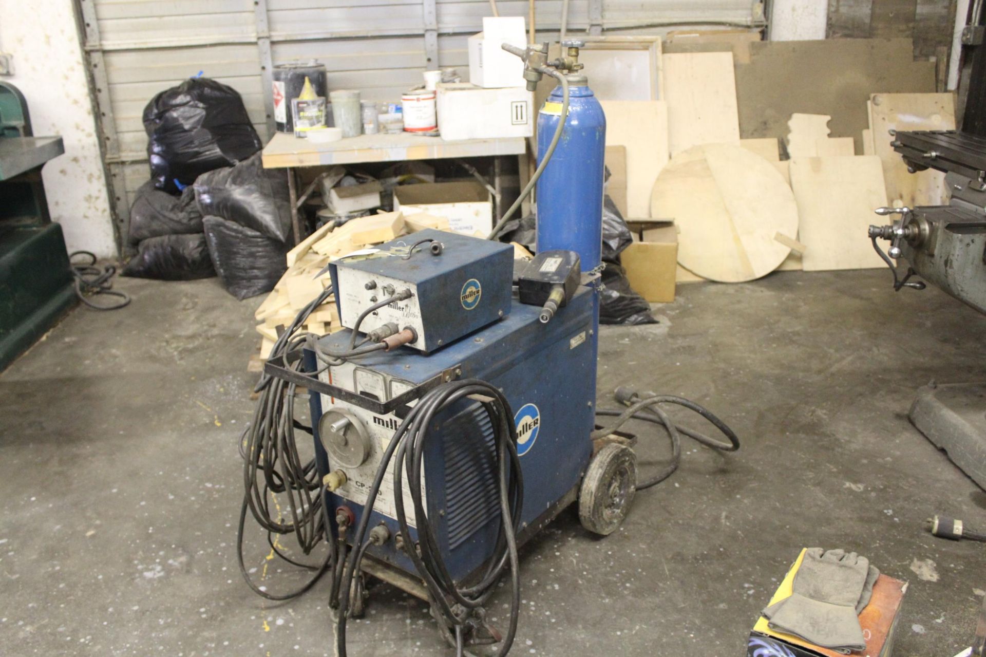 Miller Welder CP_200 Power Source W/ Millermatic WC-1 Spoolmatic Spool Gun230/460v/3ph, Includes - Image 2 of 10