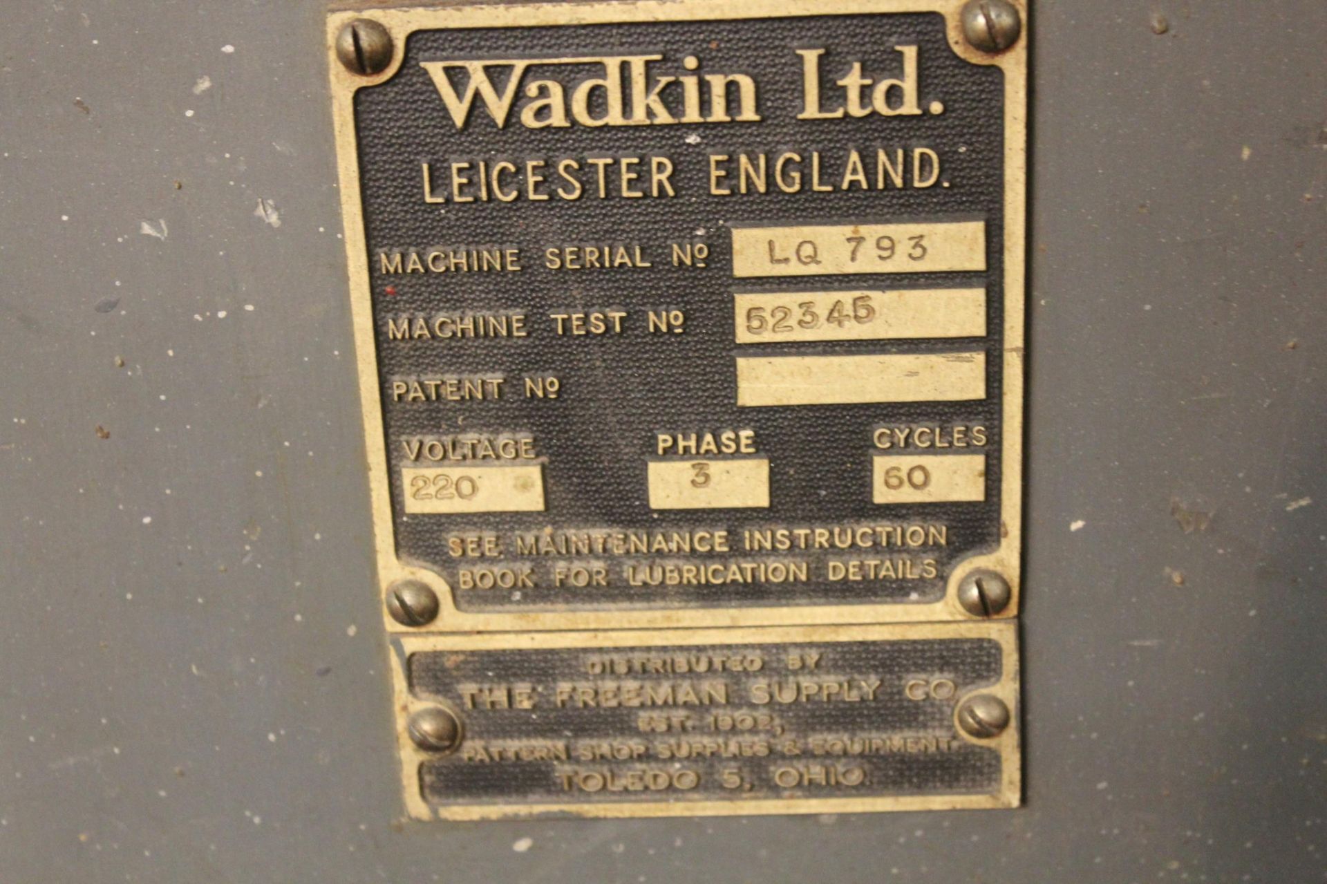 Wadkin L.Q. Pattern Mill Over Head Recessing Machine w/ Accessories & Manual. 19" x 33" Table, - Image 8 of 15