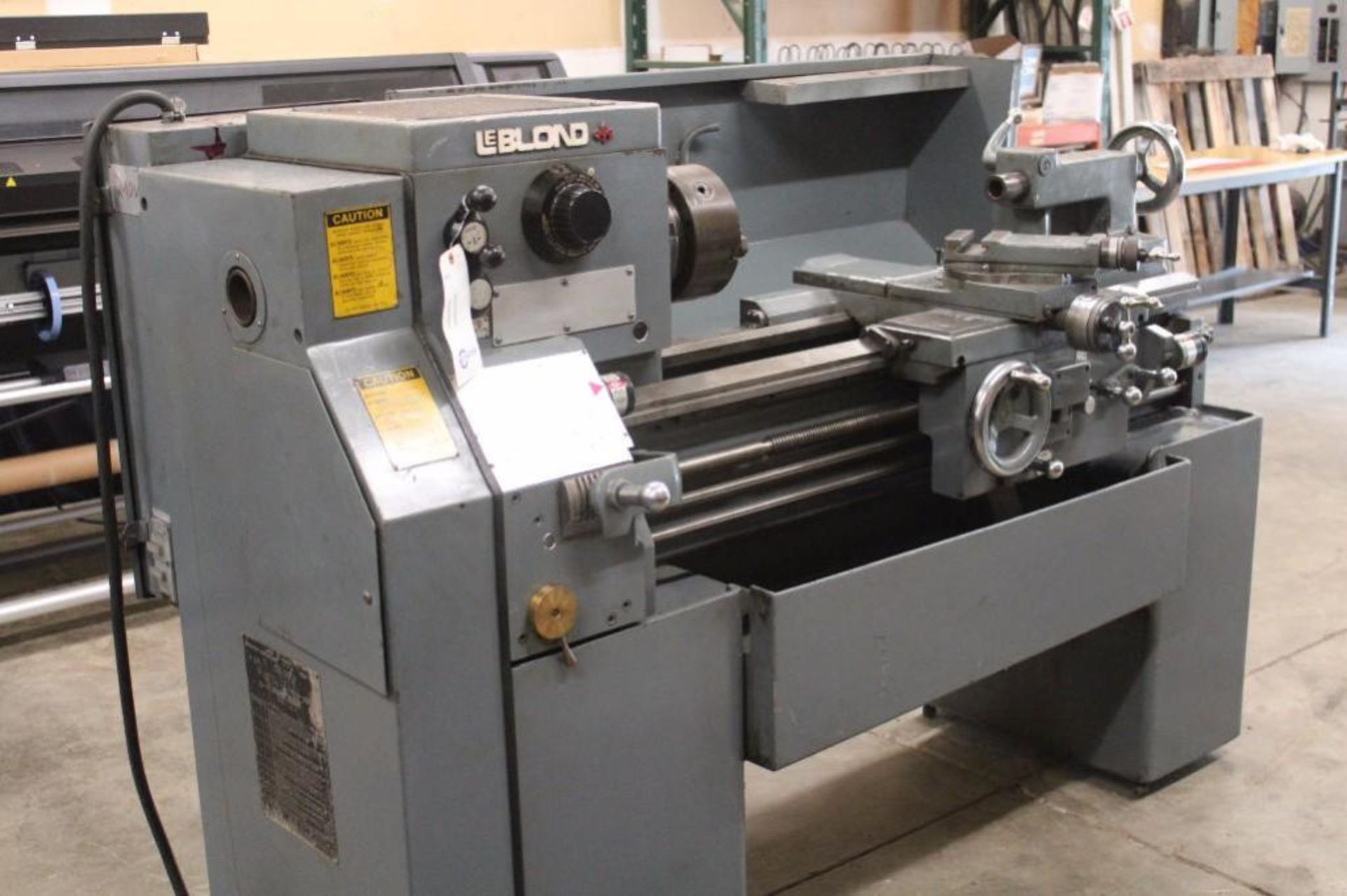 Leblond 15" x 32"Servo Shift Engine Lathe 2.25" HTS. Inch/Metric Treading & Dials Rohm 3 jaw chuck,2 - Image 4 of 16