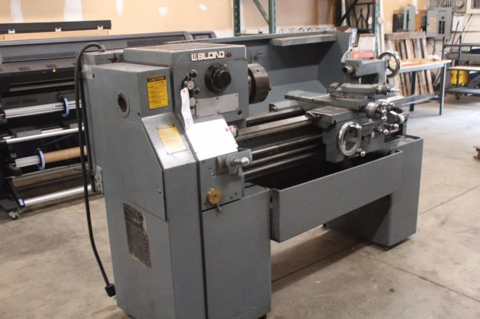 Leblond 15" x 32"Servo Shift Engine Lathe 2.25" HTS. Inch/Metric Treading & Dials Rohm 3 jaw chuck,2 - Image 3 of 16