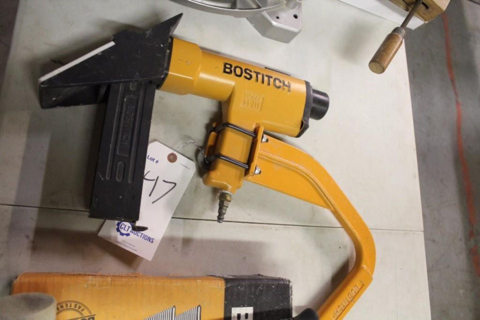 Bostitch MIII flooring nailer with staples and mallet - Image 2 of 5