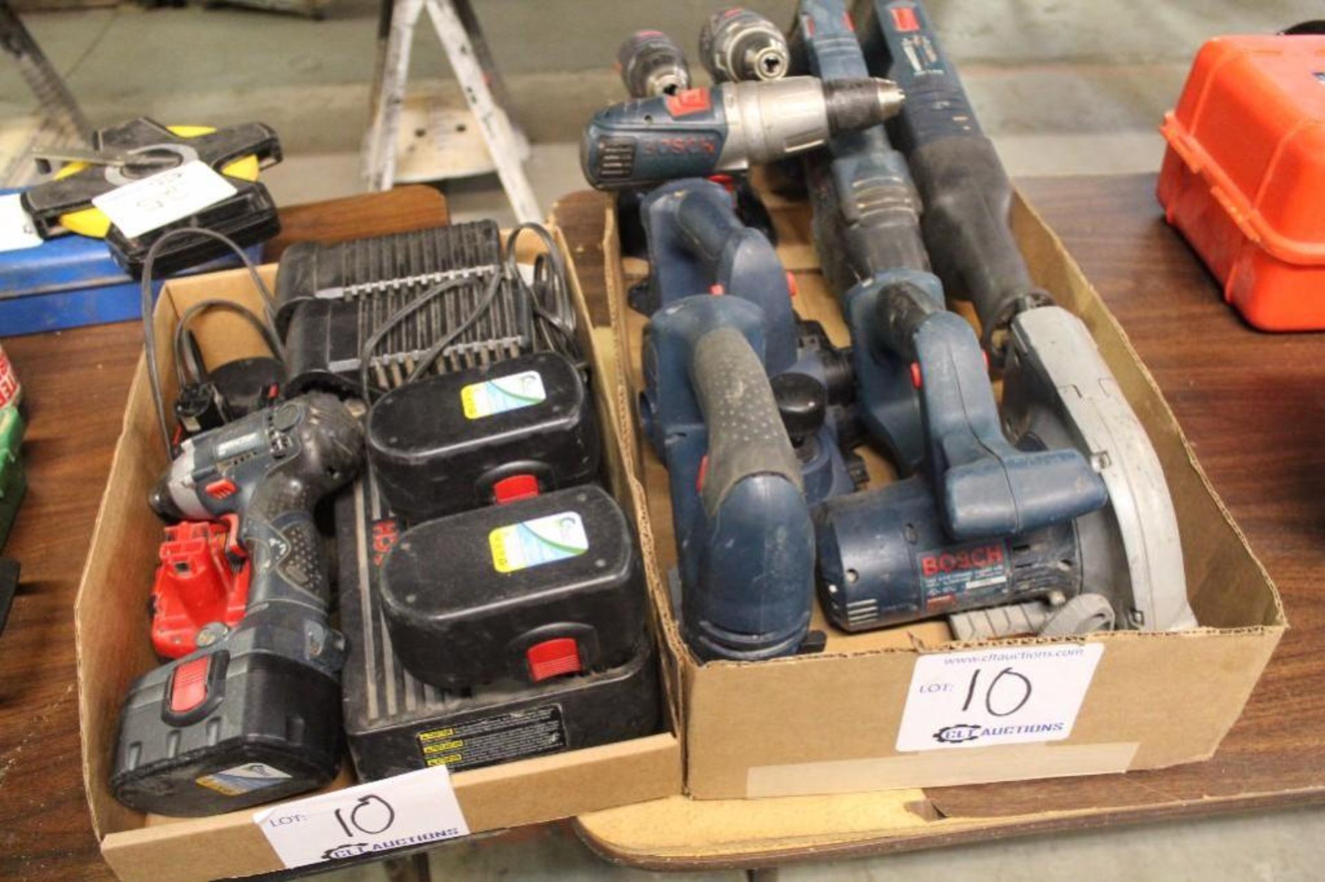 Bosch cordless tools, chargers and batteries - Image 2 of 3