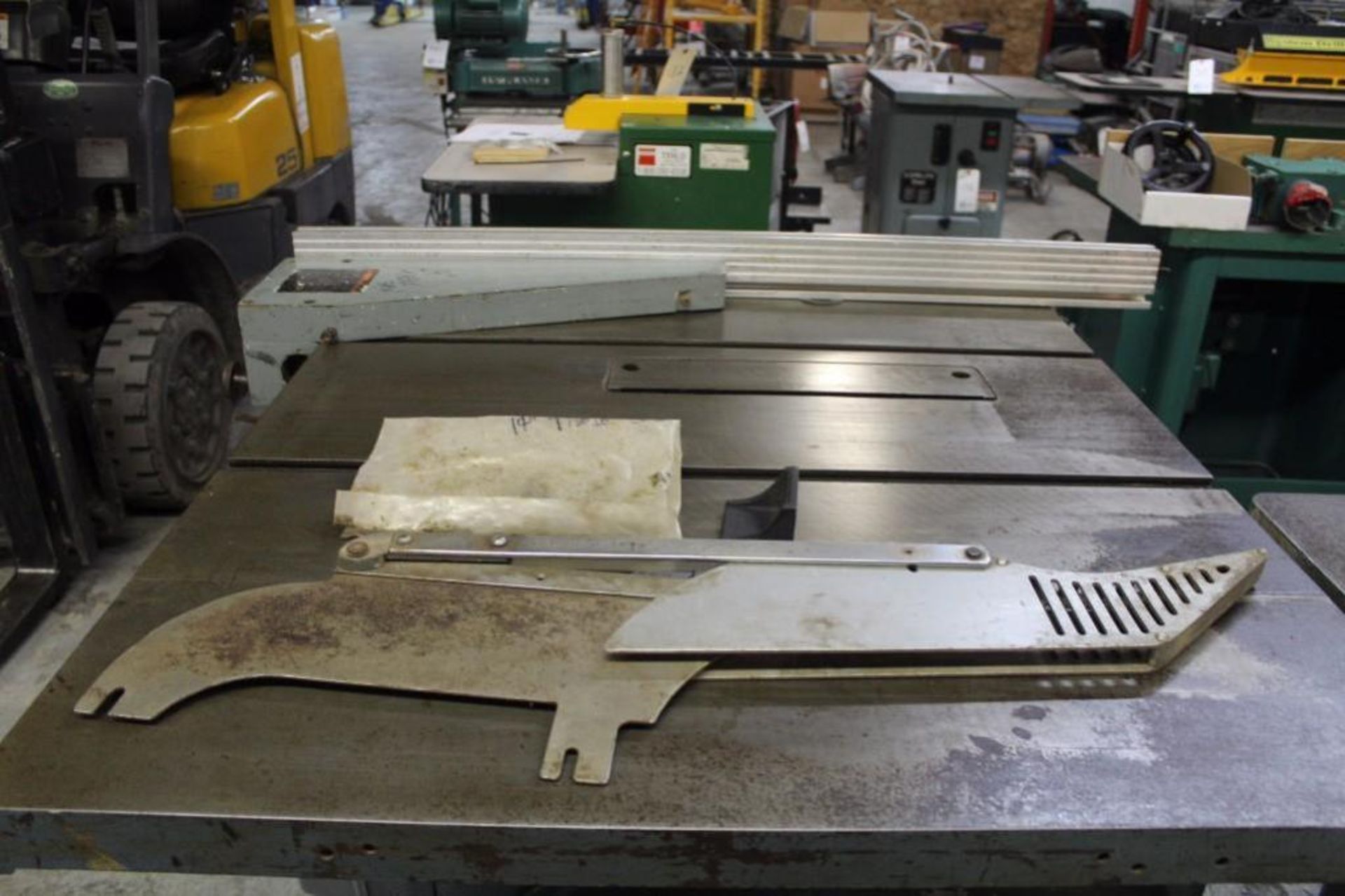 Delta Milwaukee 12/14 table saw Serial number : 6478 - A 230v/3ph - Image 8 of 9