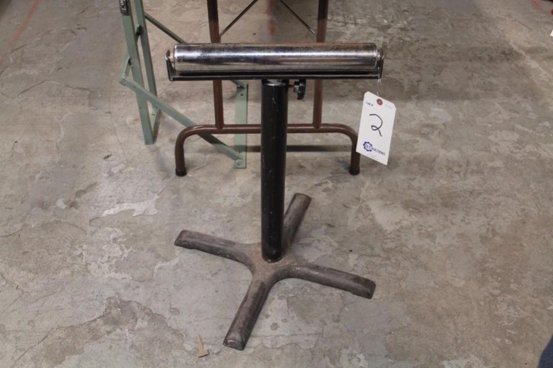 Stock roller stand