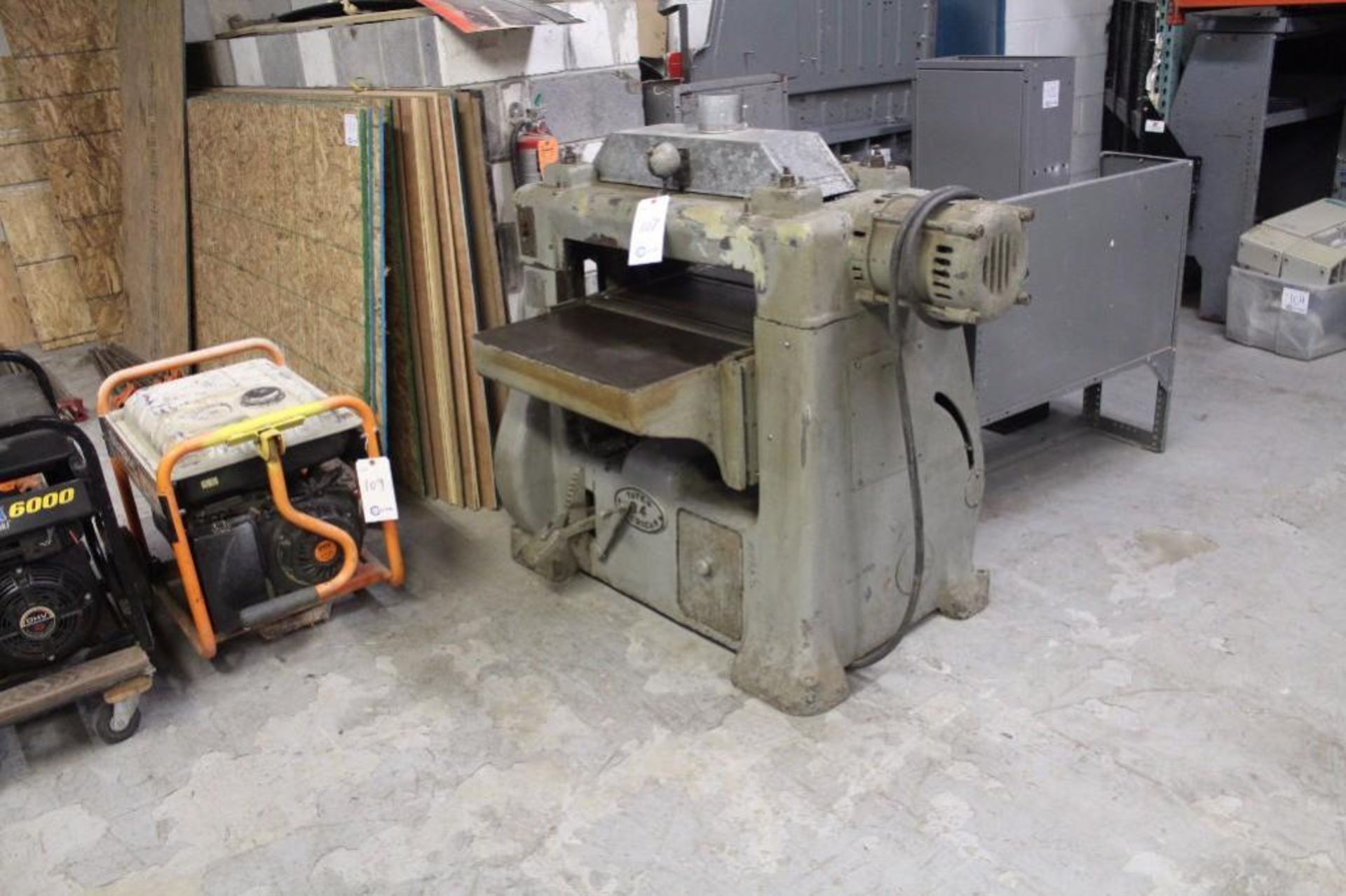 Yates American B-4 24" thickness planer 7.5hp, 220v/3ph Serial:B4905