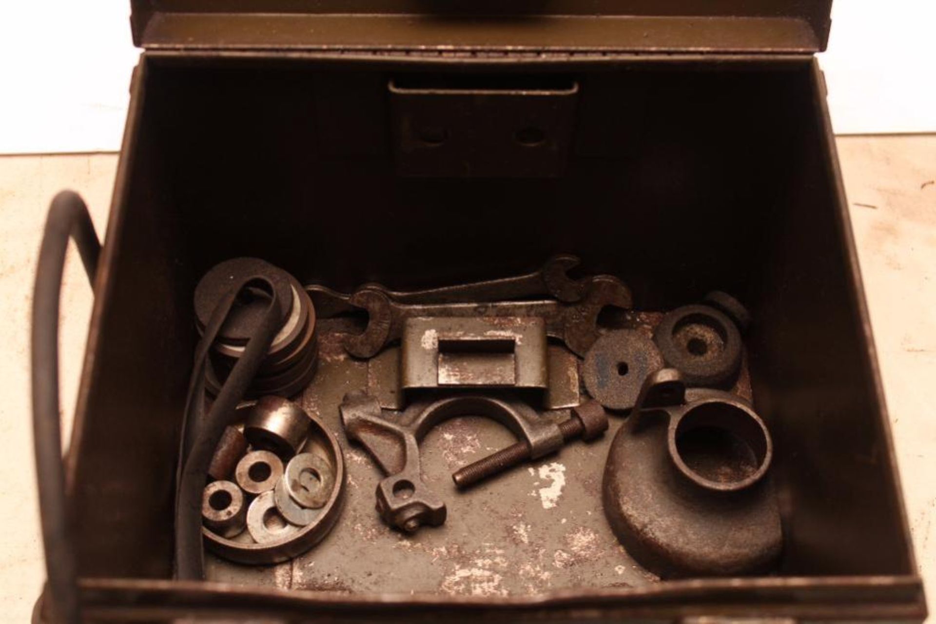 Dumore No. 44 tool post grinder - Image 4 of 5