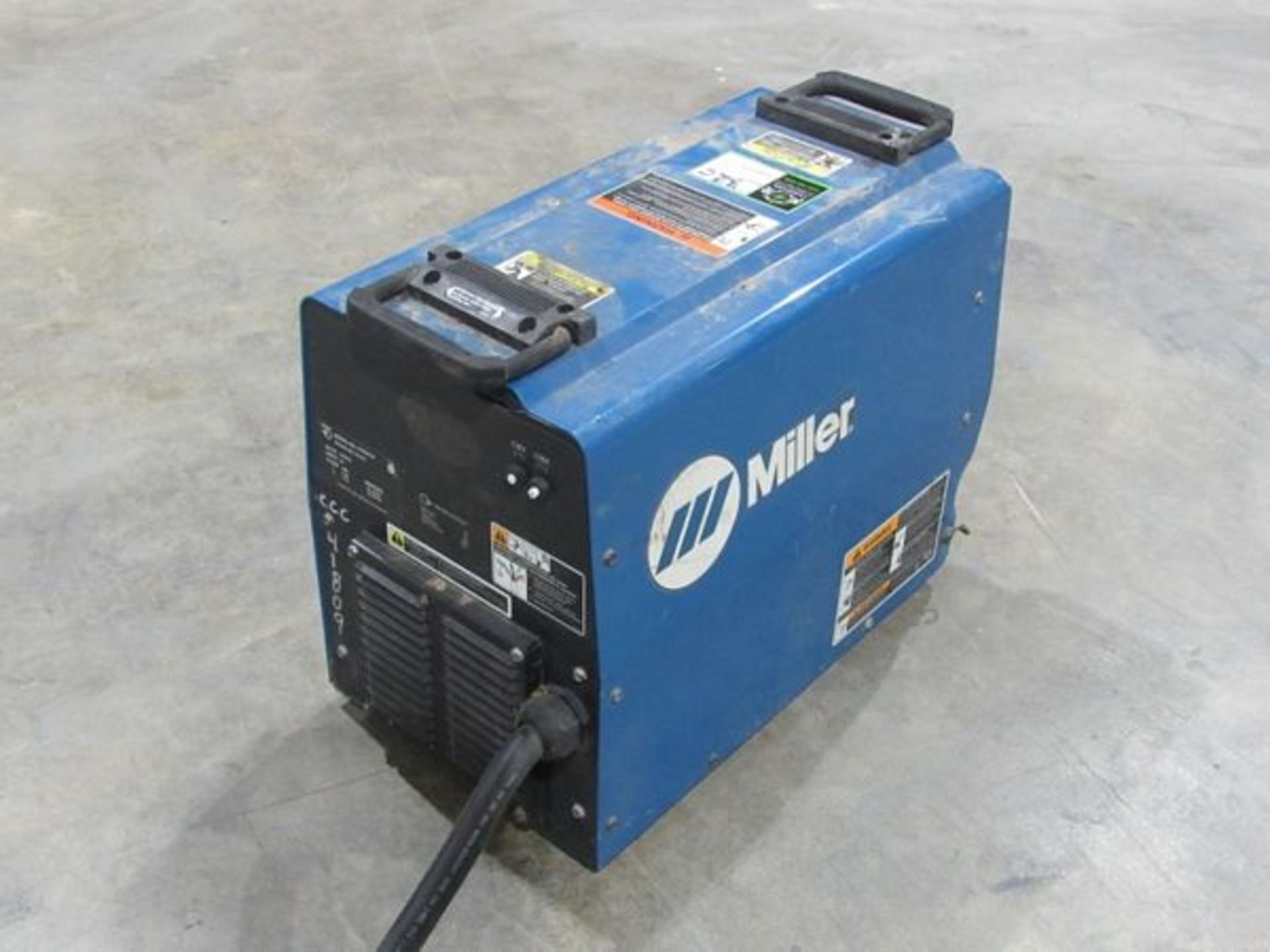 Miller XMT 304 Welder- - Image 2 of 6