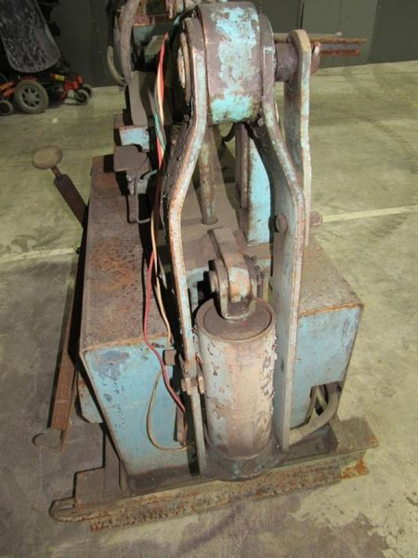 Dvorak Hydraulic Iron Worker- - Image 5 of 7