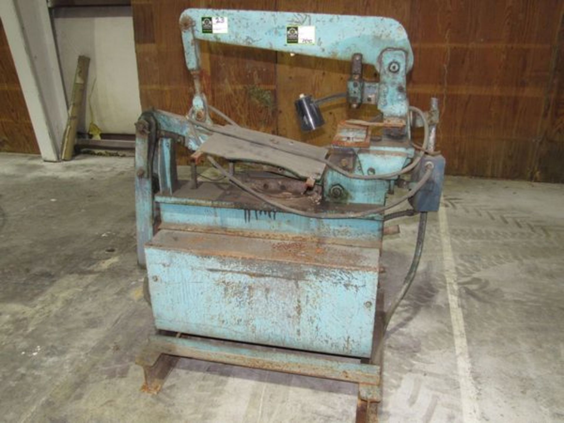 Dvorak Hydraulic Iron Worker-