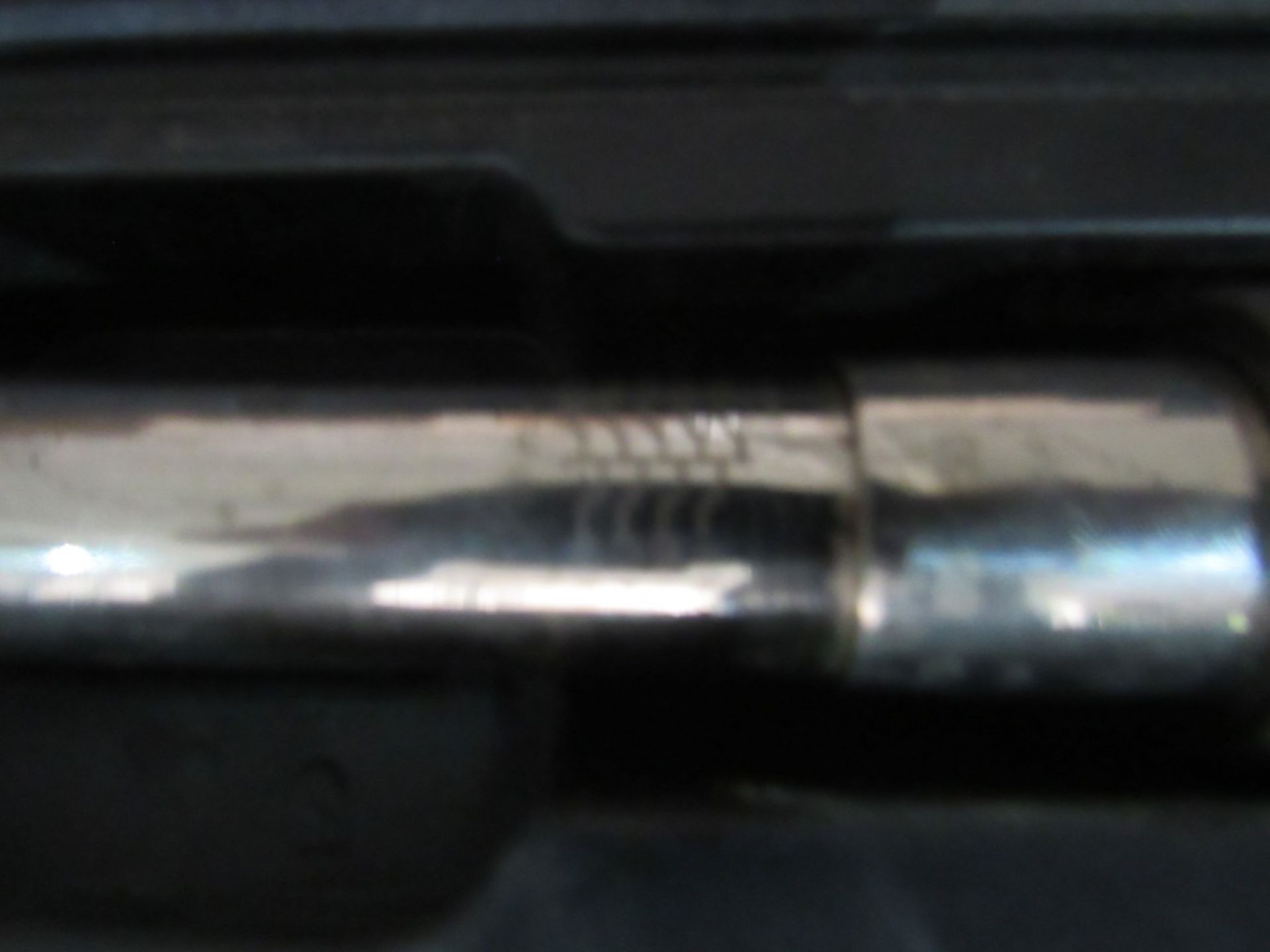 (qty - 2) Torque Wrench- (1) MFR - Evercraft 18" 1/2" Drive (1) MFR - Wright Tool 19" 1/2" Drive - Bild 9 aus 10