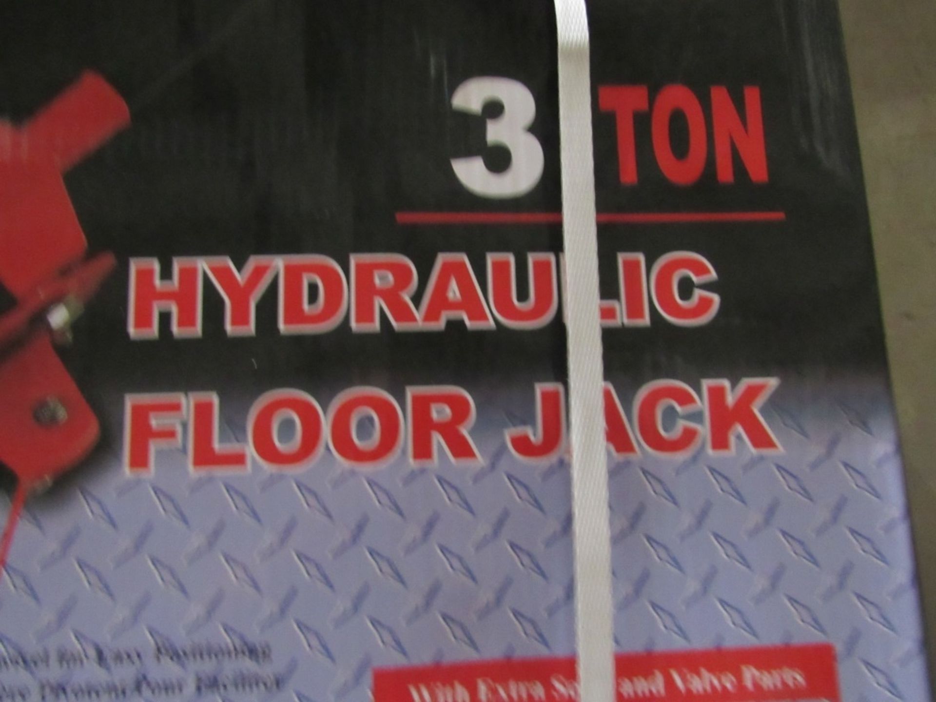 "NEW" 3 Ton Hydraulic Floor Jack- 3 Ton Max Cap Lift Range - 5-1/2" to 19-1/2" Built in Saftey Valve - Bild 6 aus 9