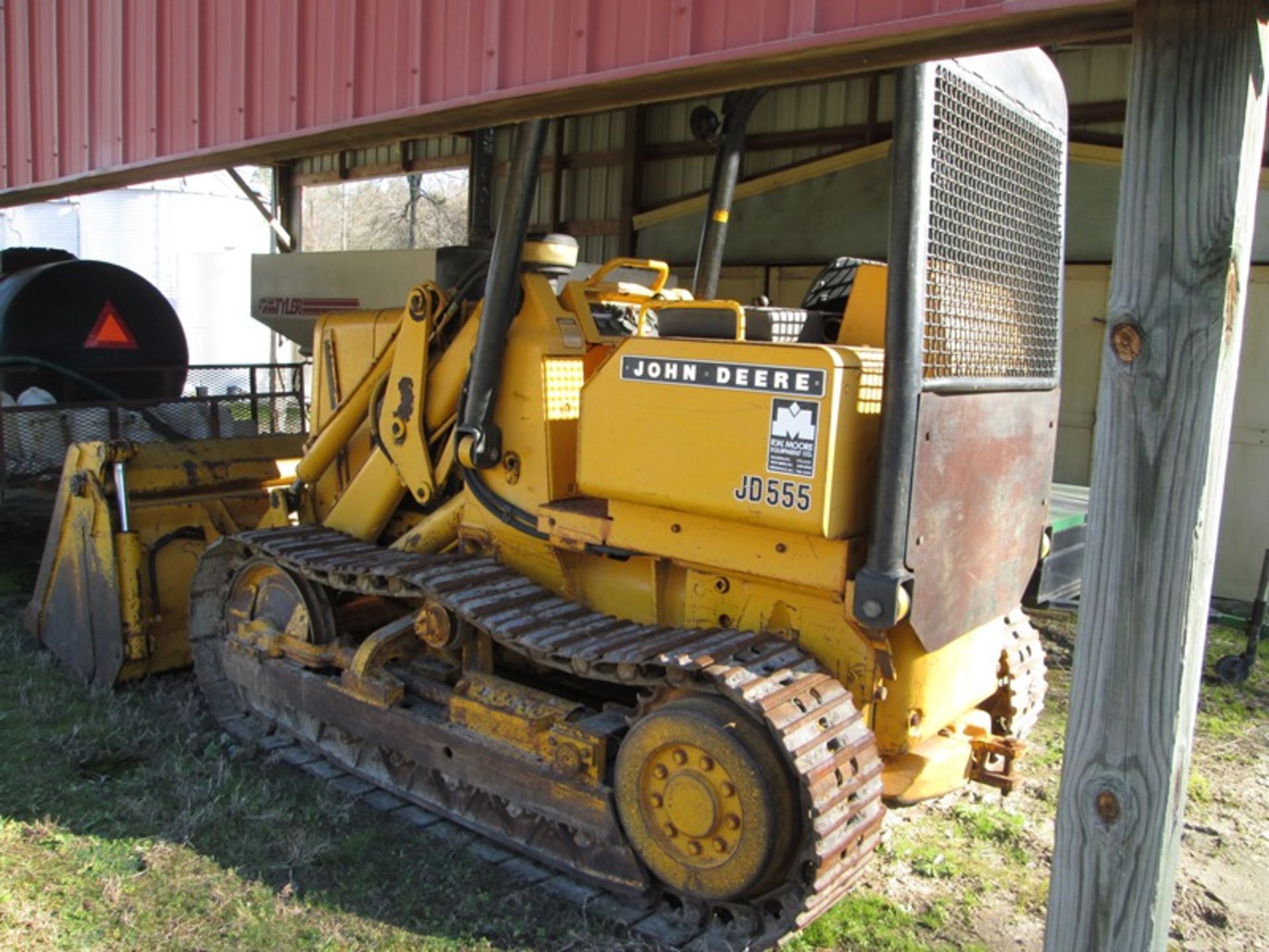 JD 555 Crawler / loader clam bucket 1388 hrs showi - Image 3 of 5